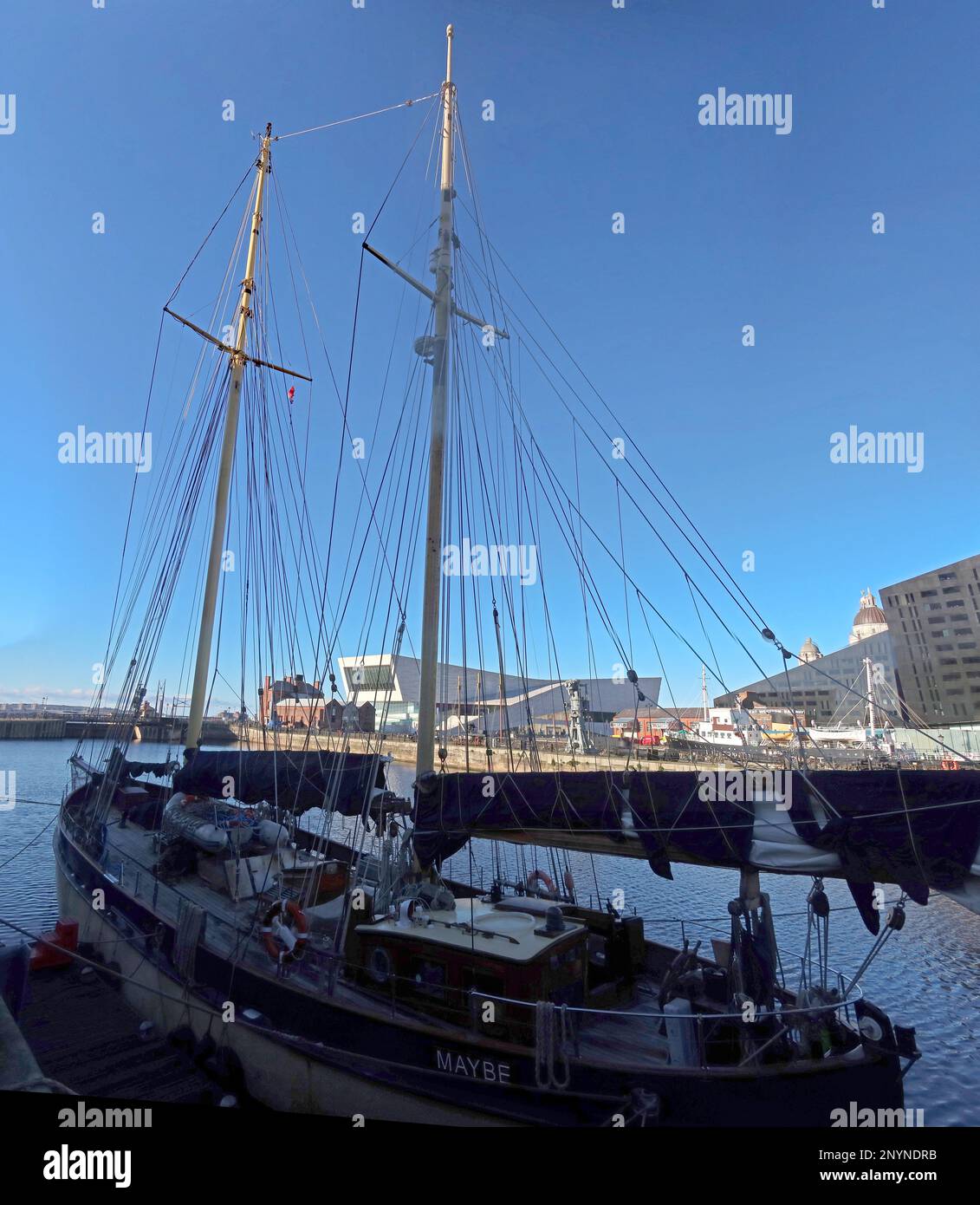 Holländisches „vielleicht“ Segelschiff 1933, am Royal Albert Dock, Pier Head, Liverpool, Merseyside, England, UK, L3 4AF Stockfoto