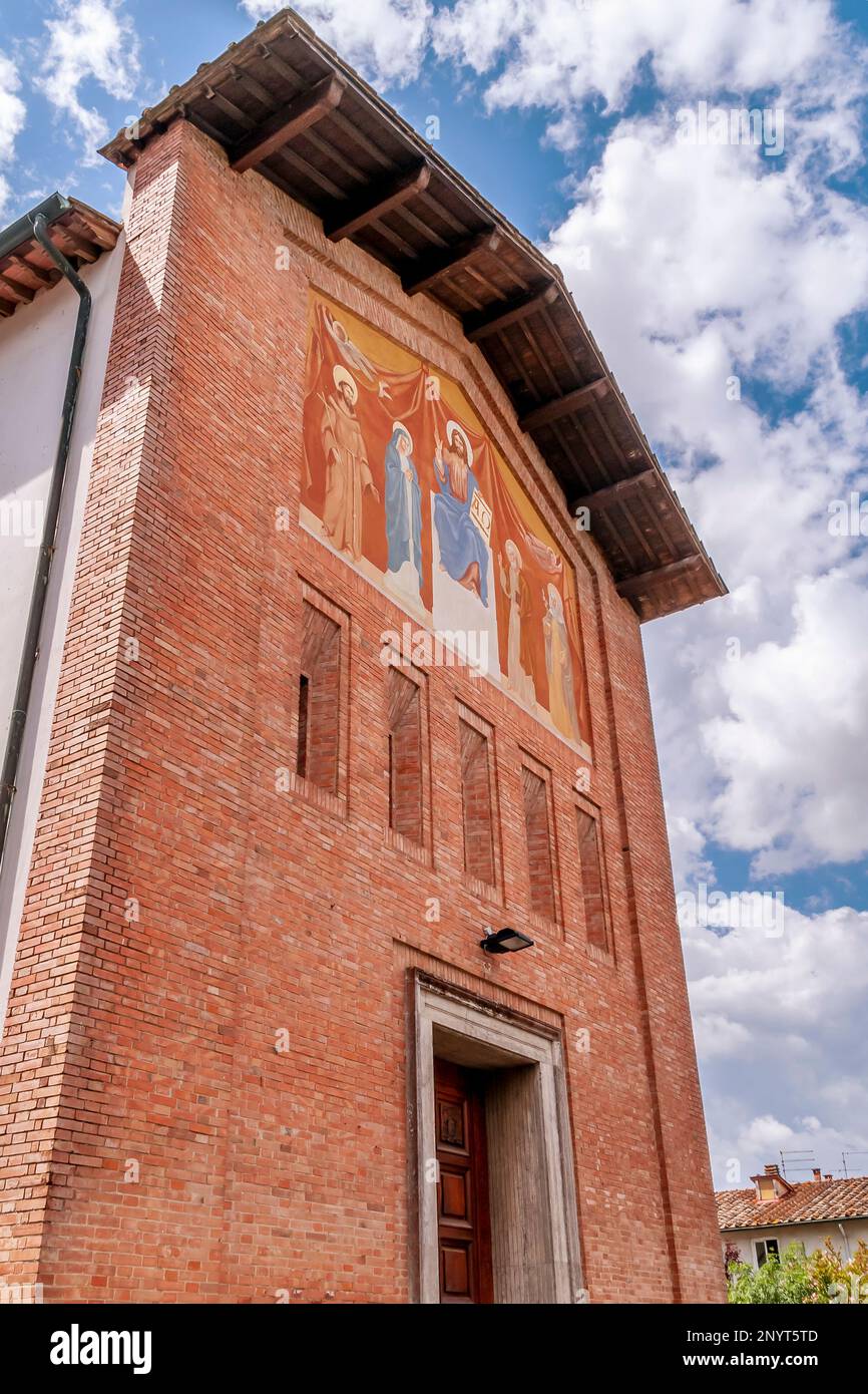 Pfarrkirche San Matteo Apostolo im Zentrum von La Rotta, Pontedera, Italien Stockfoto