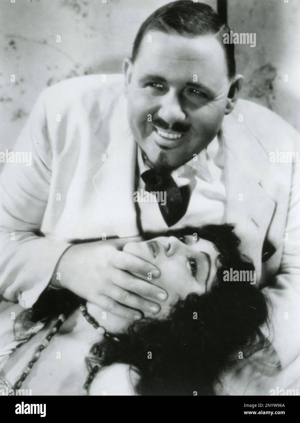 Der amerikanische Schauspieler Charles Laughton und die Schauspielerin Kathleen Burke im Film Island of Lost Souls, USA 1932 Stockfoto
