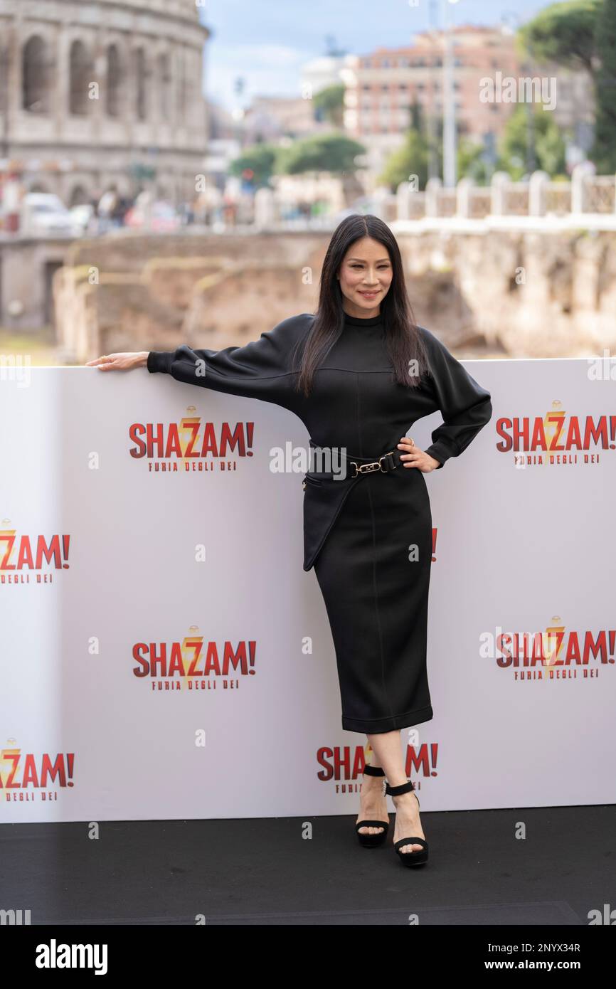 Rom, Italien, 02. März 2023 - Lucy Liù nimmt an der Fotokonferenz für den Film „Shazam - Furz Gottes“ im Palazzo Manfredi in Rom Teil. Credits: Luigi de Pompeji/Alamy Live News Stockfoto