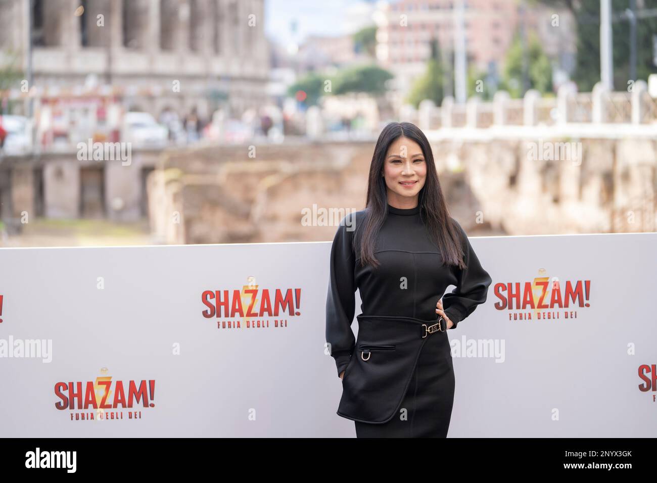 Rom, Italien, 02. März 2023 - Lucy Liù nimmt an der Fotokonferenz für den Film „Shazam - Furz Gottes“ im Palazzo Manfredi in Rom Teil. Credits: Luigi de Pompeji/Alamy Live News Stockfoto