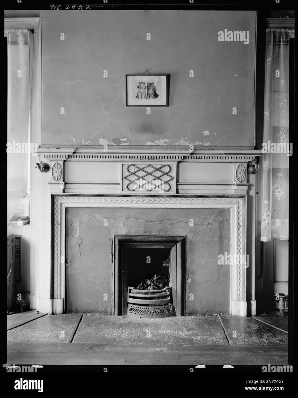 State Bank of North Carolina, Salisbury, Rowan County, North Carolina. Carnegie Survey of the Architecture of the South (Carnegie-Umfrage zur Architektur des Südens). United States North Carolina Rowan County Salisbury, Kamine, Kaminsims. Stockfoto