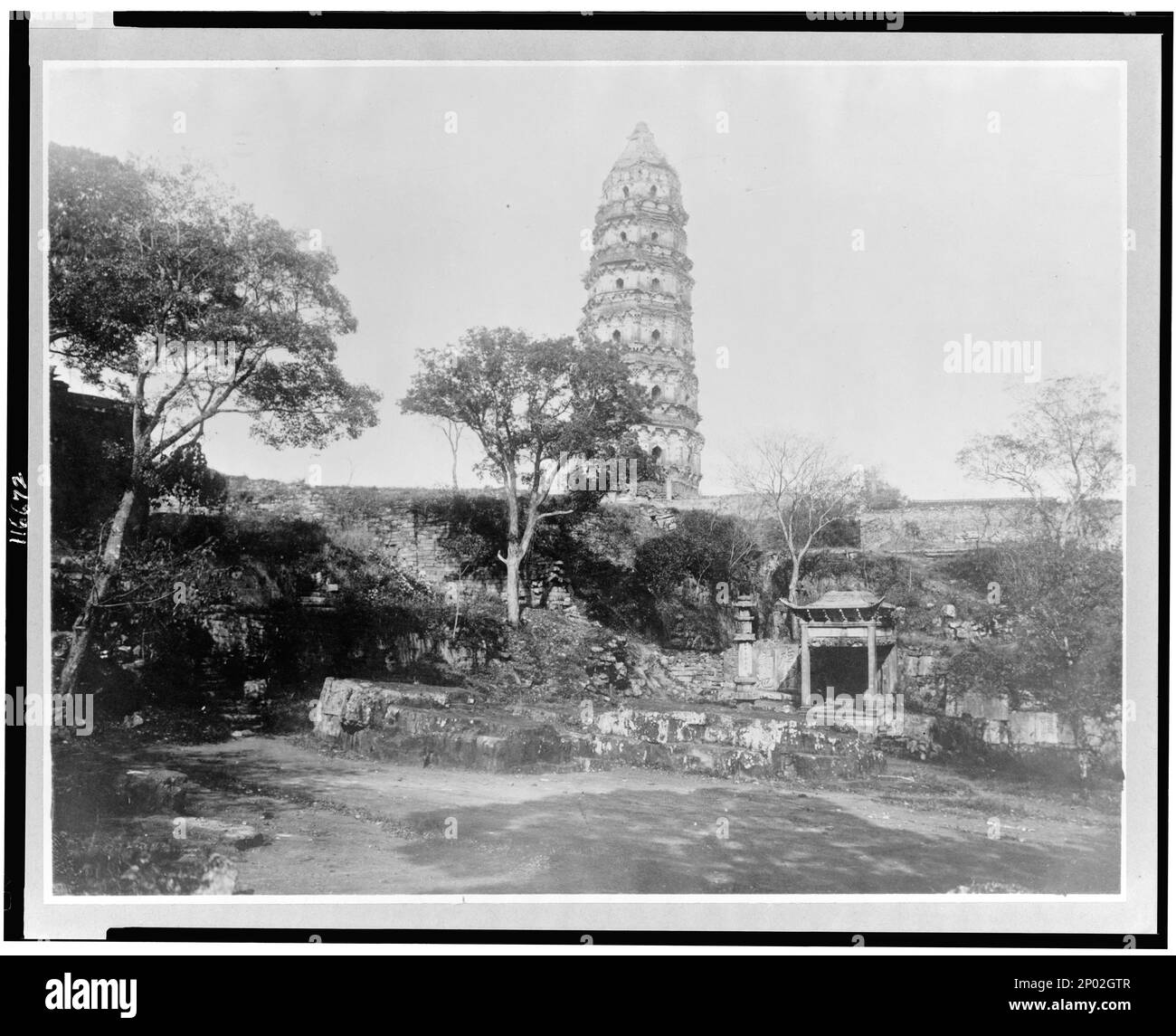 China, Provinz Süd-Kiangsu, Soochow, Große Pagode. Copyright von Carpenter's World Travels, Washington, D.C., Frank and Frances Carpenter Collection , Pagodas, China, Suzhou (Jiangsu Sheng),1890-1930. Stockfoto