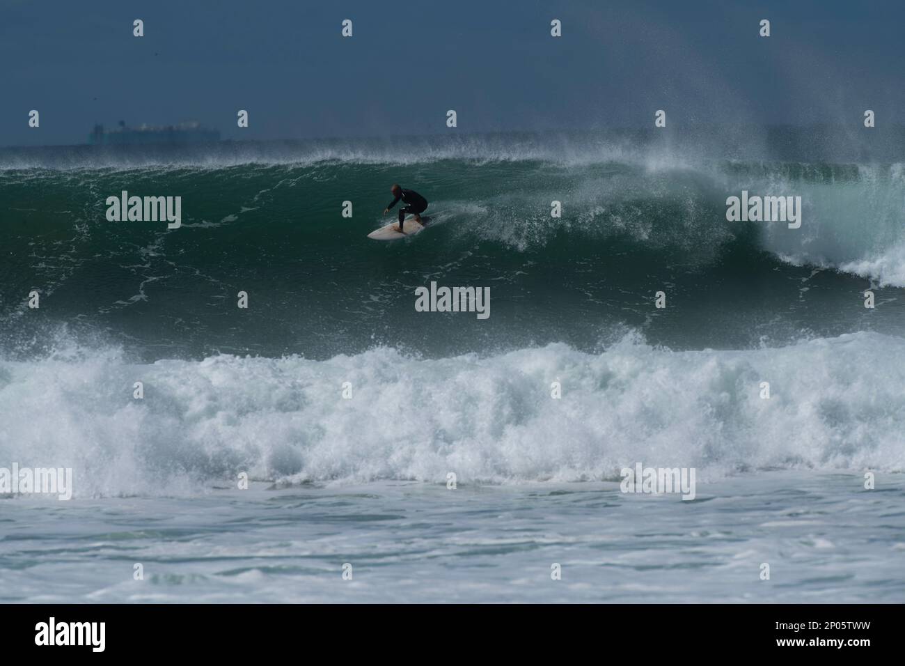 Röhrensequenz 1of 9. Große Wellen Surfen im Bells Beach Torquay Australien, Heimat des professionellen Surfens Stockfoto