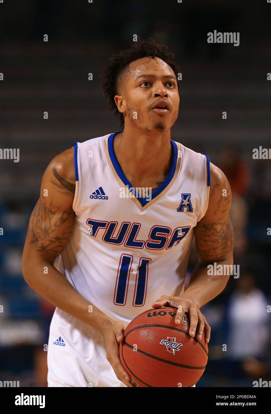 tulsa-ok-january-18-tulsa-golden-hurricane-guard-pat-birt-11