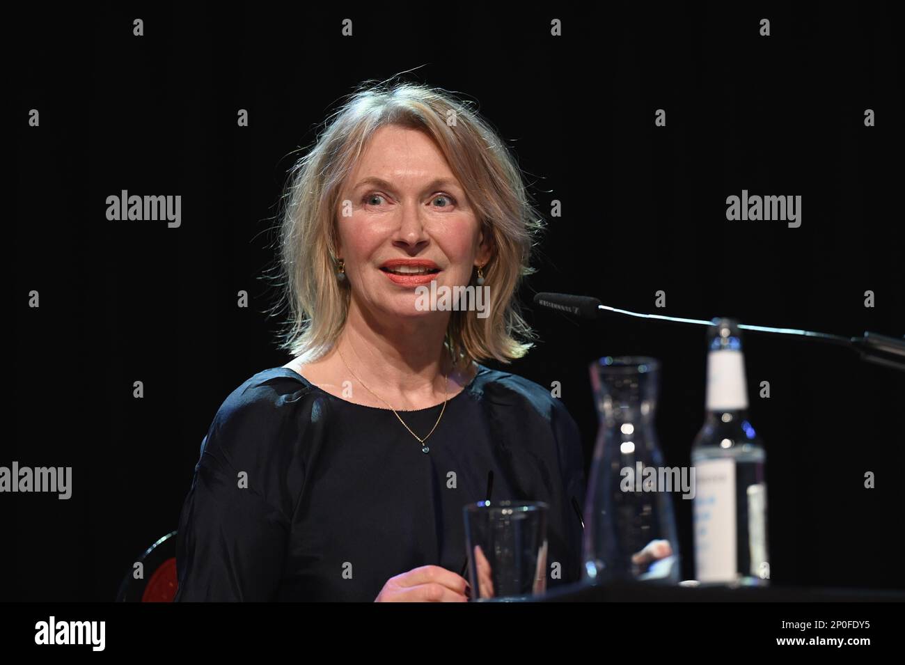 Köln, Deutschland. 02. März 2023. Schauspielerin Therese Hämer liest auf der lit.Cologne, dem internationalen Literaturfestival Credit: Horst Galuschka/dpa/Horst Galuschka dpa/Alamy Live News Stockfoto