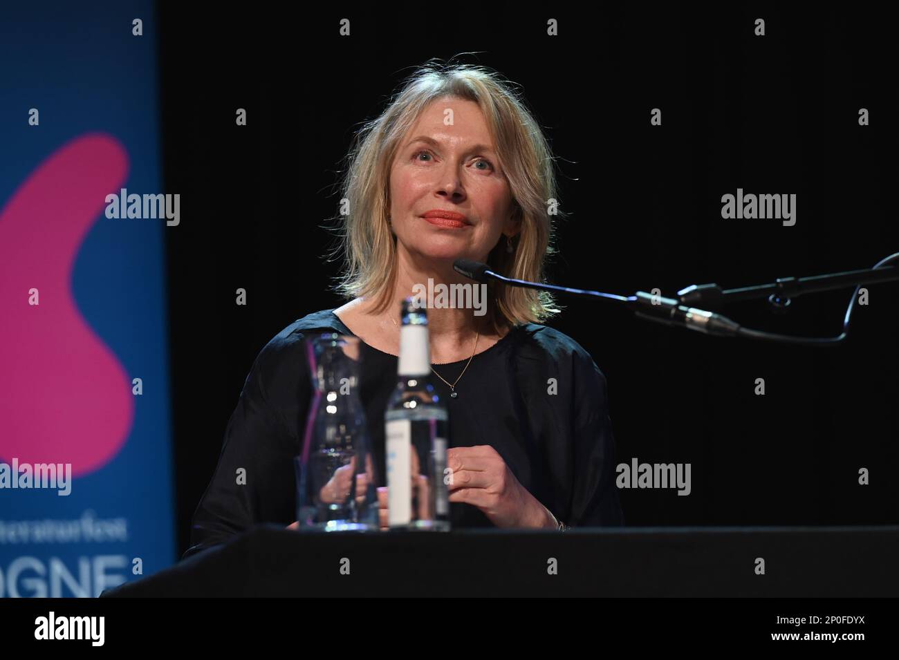 Köln, Deutschland. 02. März 2023. Schauspielerin Therese Hämer liest auf der lit.Cologne, dem internationalen Literaturfestival Credit: Horst Galuschka/dpa/Horst Galuschka dpa/Alamy Live News Stockfoto