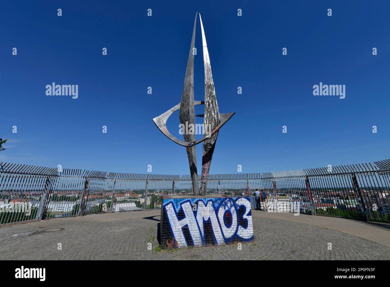 Denkmal der deutschen Wiedervereinigung, Flak Tower, Volkspark Humboldthain, Gesundbrunnen, Mitte, Berlin, Deutschland Stockfoto