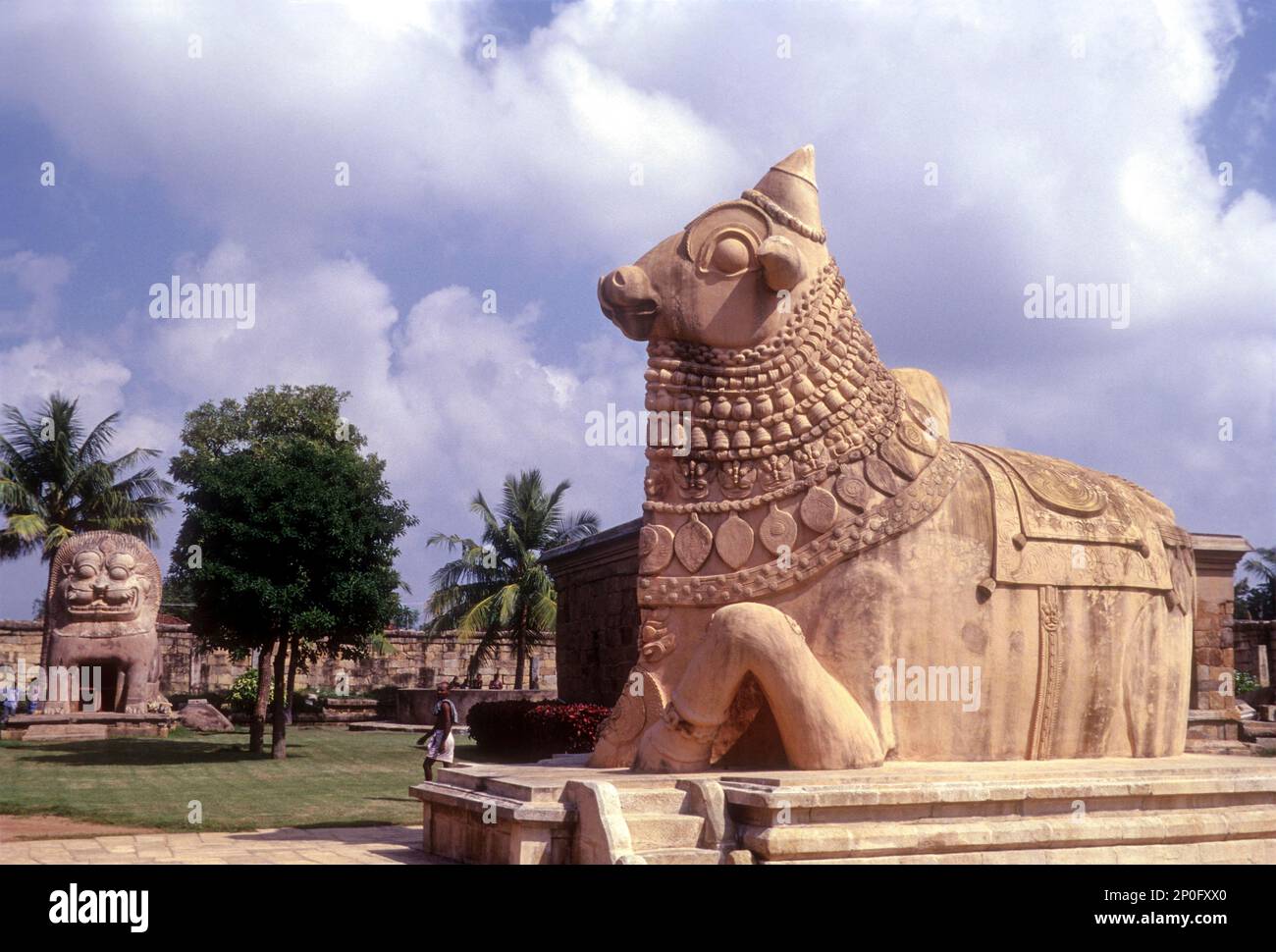 Stucco Nandi im Siva-Tempel in Gangaikonda Cholapuram, Tamil Nadu, Indien, Asien Stockfoto