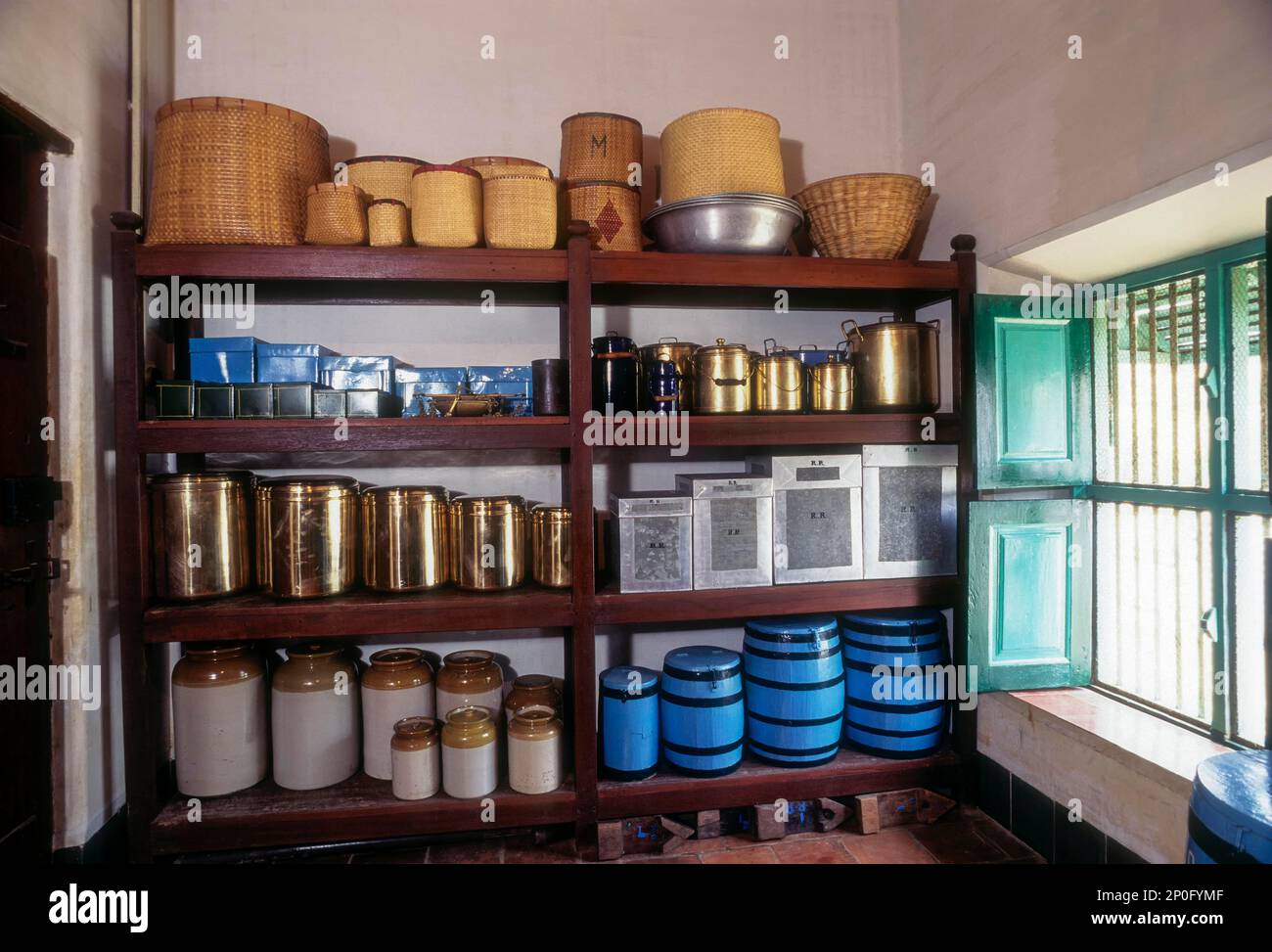 Treditional Kitchen Store Room in a Nagarathar House, Kanadukathan, Chettinad, Tamil Nadu, Indien, Asien Stockfoto