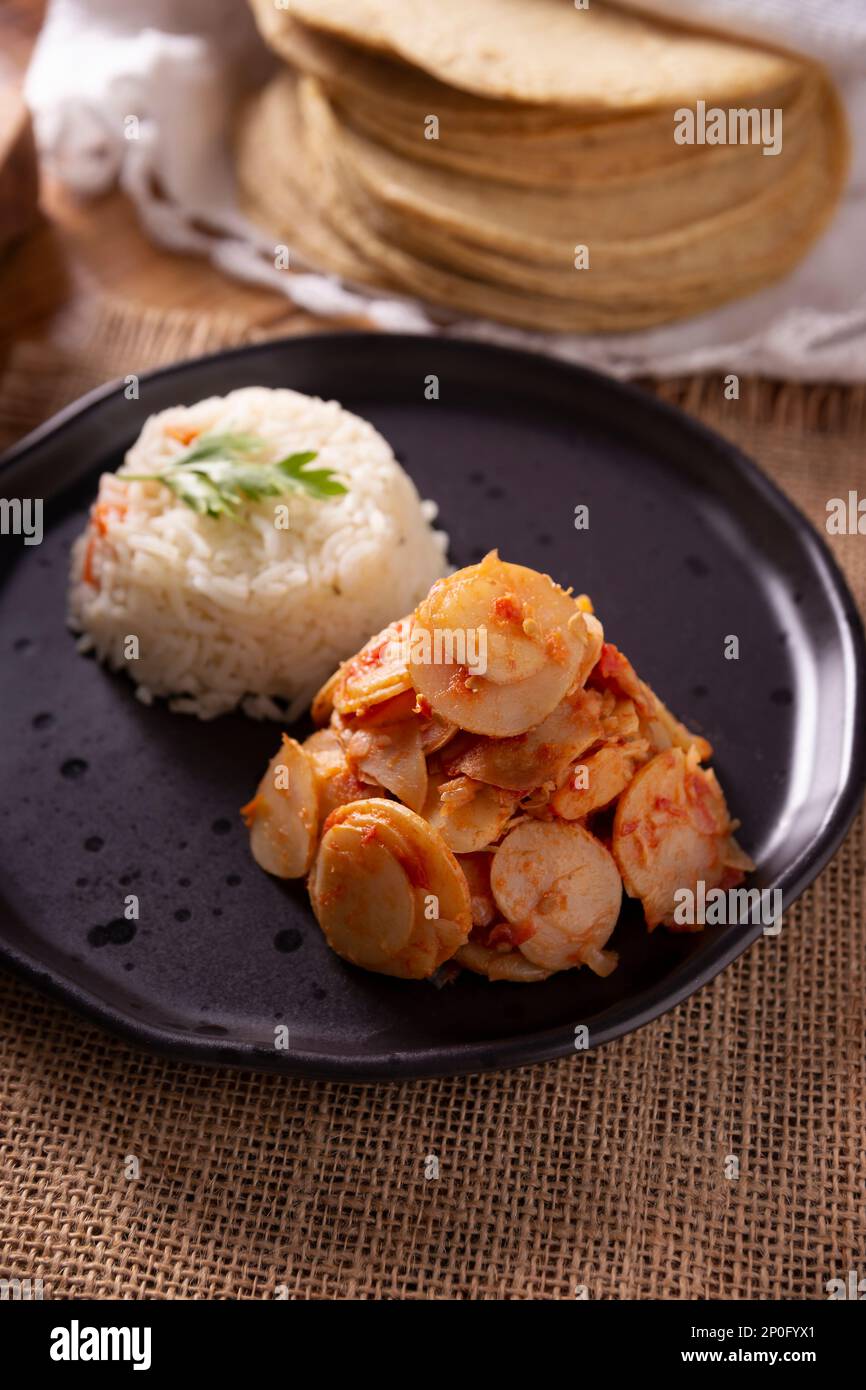 Papas a la mexicana. Leicht hausgemachtes Rezept, der Begriff „a la ... Papas a la mexicana. Leicht hausgemachtes Rezept, der Begriff „a la ...