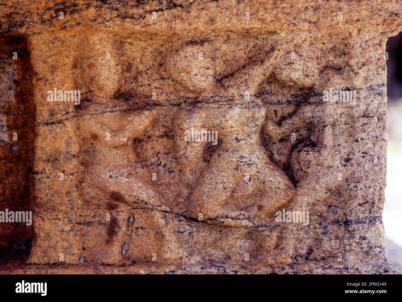 Tanzende Skulpturen aus dem 9. Jahrhundert im Vijayalaya Choleswaran-Tempel in Narthamalai in der Nähe von Pudukottai Tamil Nadu, Südindien, Indien, Asien Stockfoto