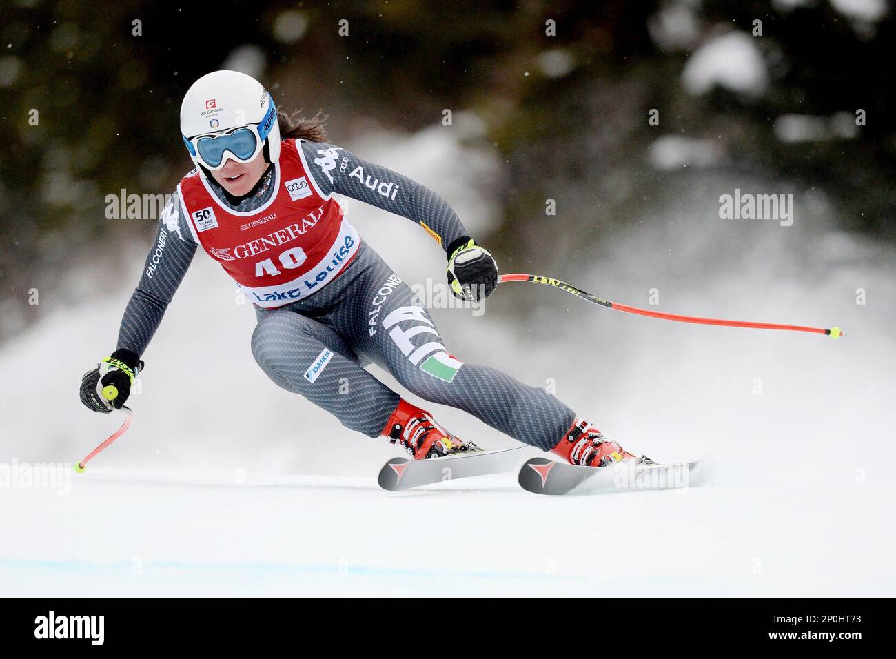 Nicol Delago, of Italy, skis during the women's World Cup downhill ski race at Lake Louise, Alberta, Friday, Dec. 2, 2016. (Jonathan Hayward/The Canadian Press via AP) Stockfoto