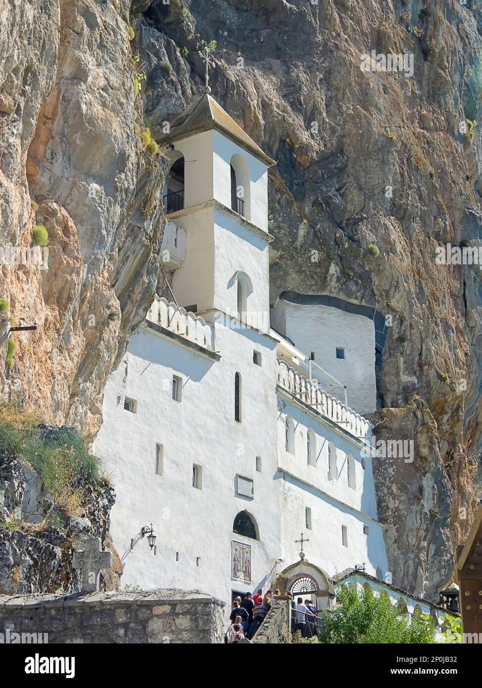 Ostrog-Kloster in einer Felsenklippe in Montenegro Stockfoto