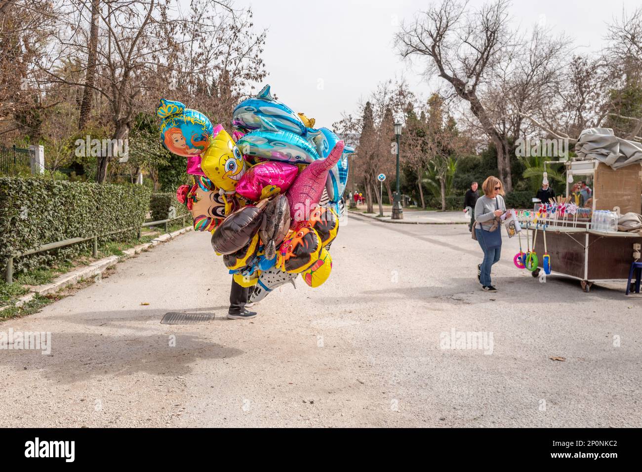 Athen, Februar 26. 2023: In den Nationalgärten Stockfoto