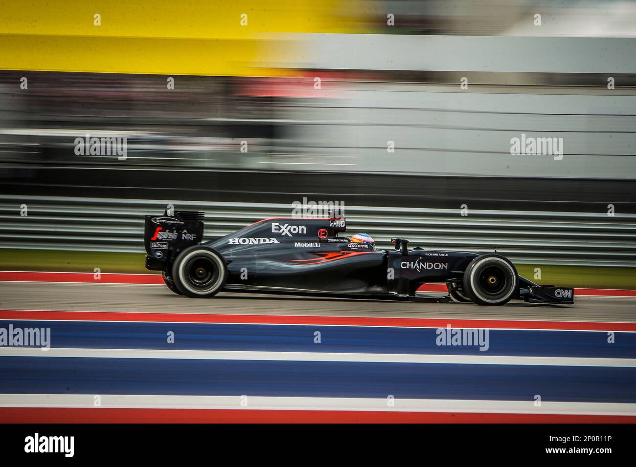 October 23, 2016: McLaren driver Fernando Alonso (14) of Spain races through Turn 3 during the Formula 1 United States Grand Prix at Circuit of the Americas in Austin, TX (Photo by John Crouch/Icon Sportswire.) (Icon Sportswire via AP Images) Stockfoto