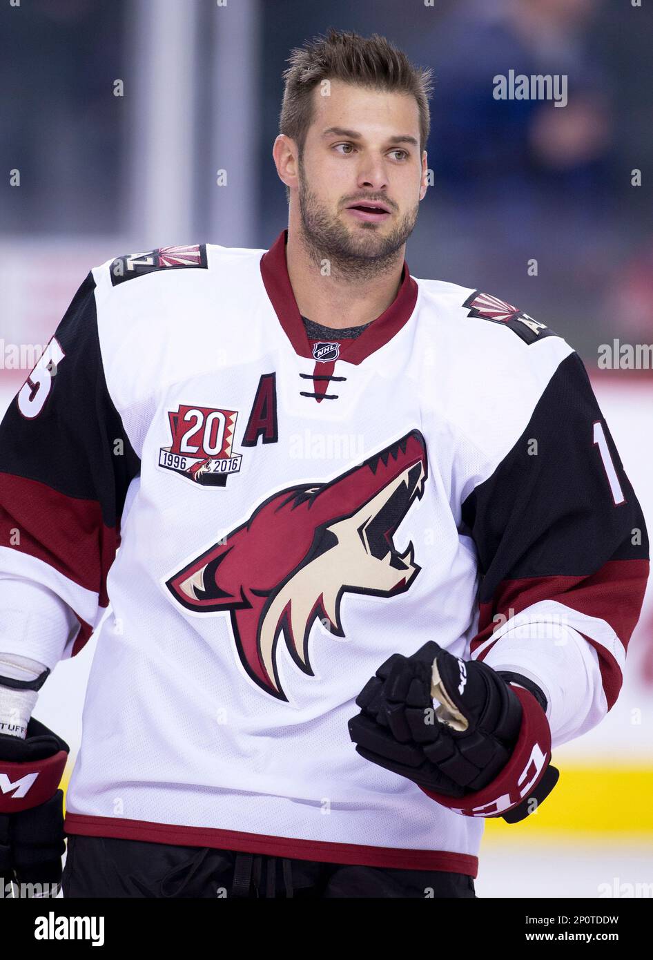 NHL profile photo on Arizona Coyotes' Brad Richardson at a game against