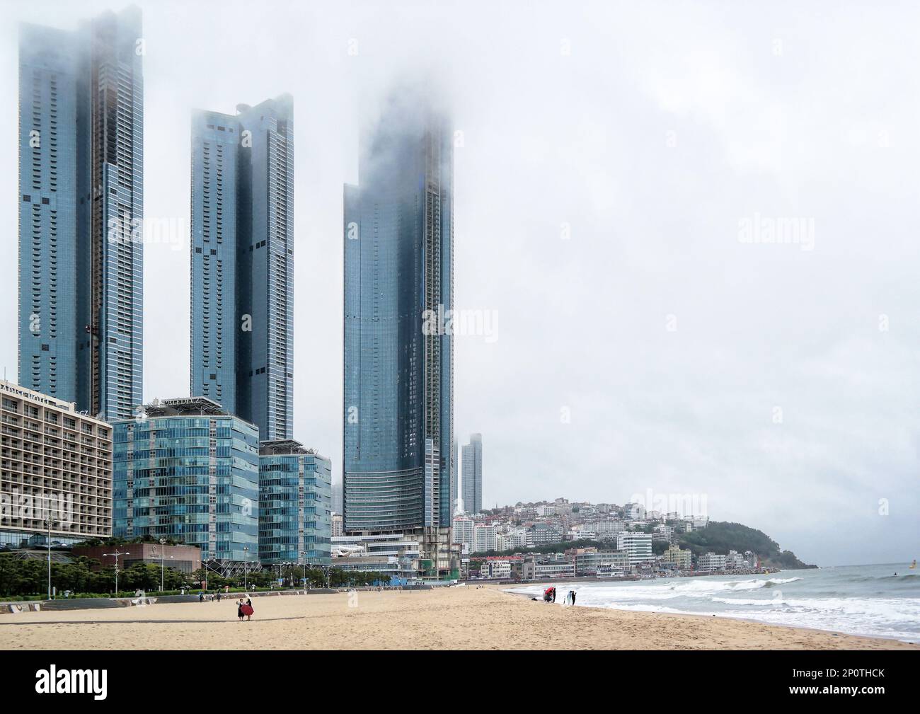 Busan, Südkorea - Mai 2019: LCT, ein hohes Gebäude am Strand, ist ein Wahrzeichen von Haeundae Stockfoto