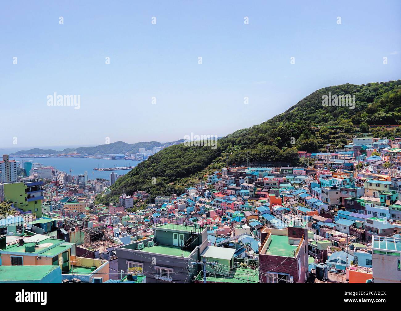 Busan, Südkorea - Mai 2019: Das Kulturdorf Gamcheon ist eine Stadt von Gamcheon-dong, Busans farbenfrohem und künstlerischsten Ort Stockfoto