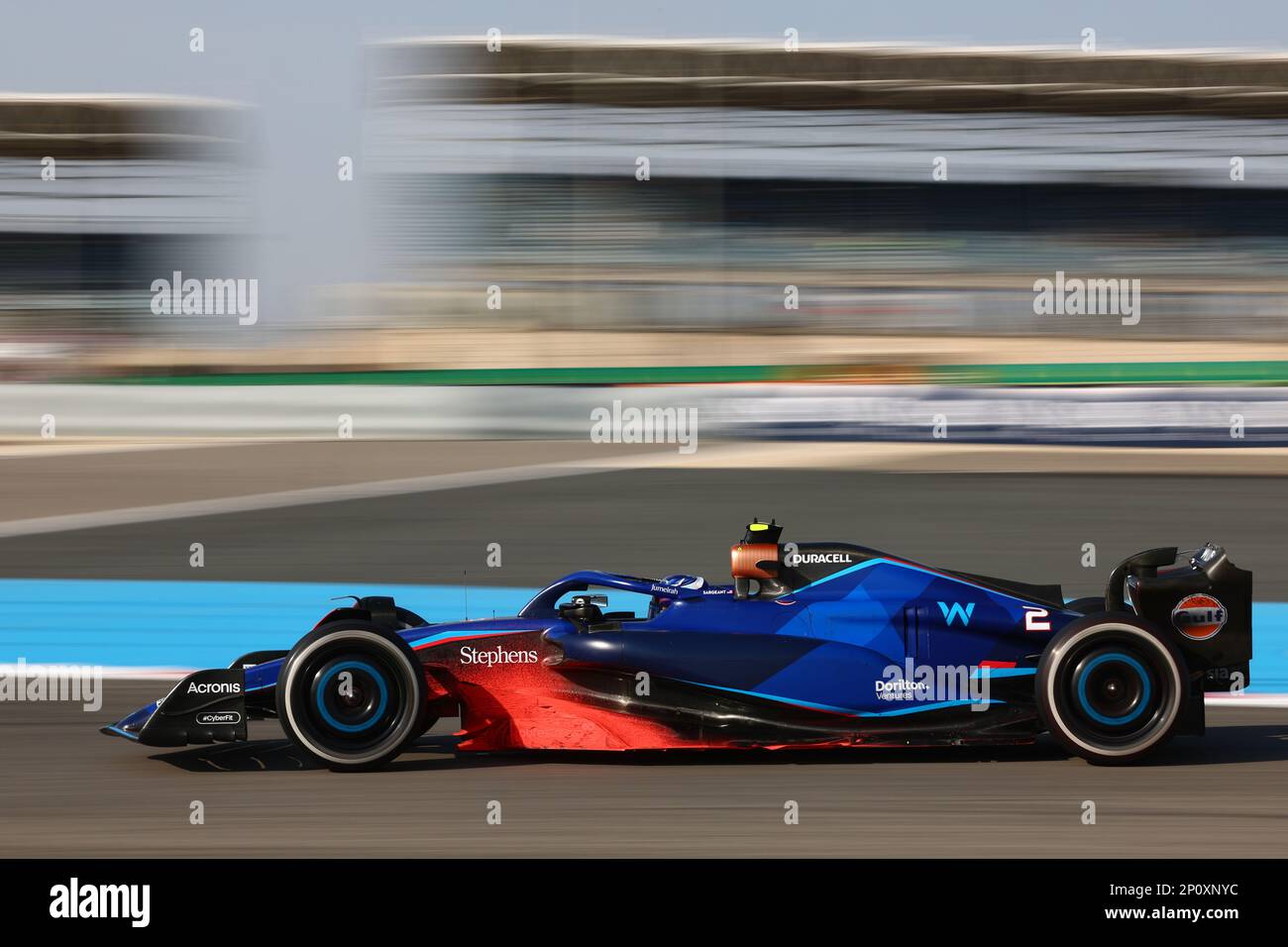 Logan SarSergeant (USA) Williams Racing FW45 mit Flip-vis-Farbe. Formel-1-Weltmeisterschaft, Rd 1, Bahrain Grand Prix, Freitag, 3. März 2023. Sakhir, Bahrain. Stockfoto