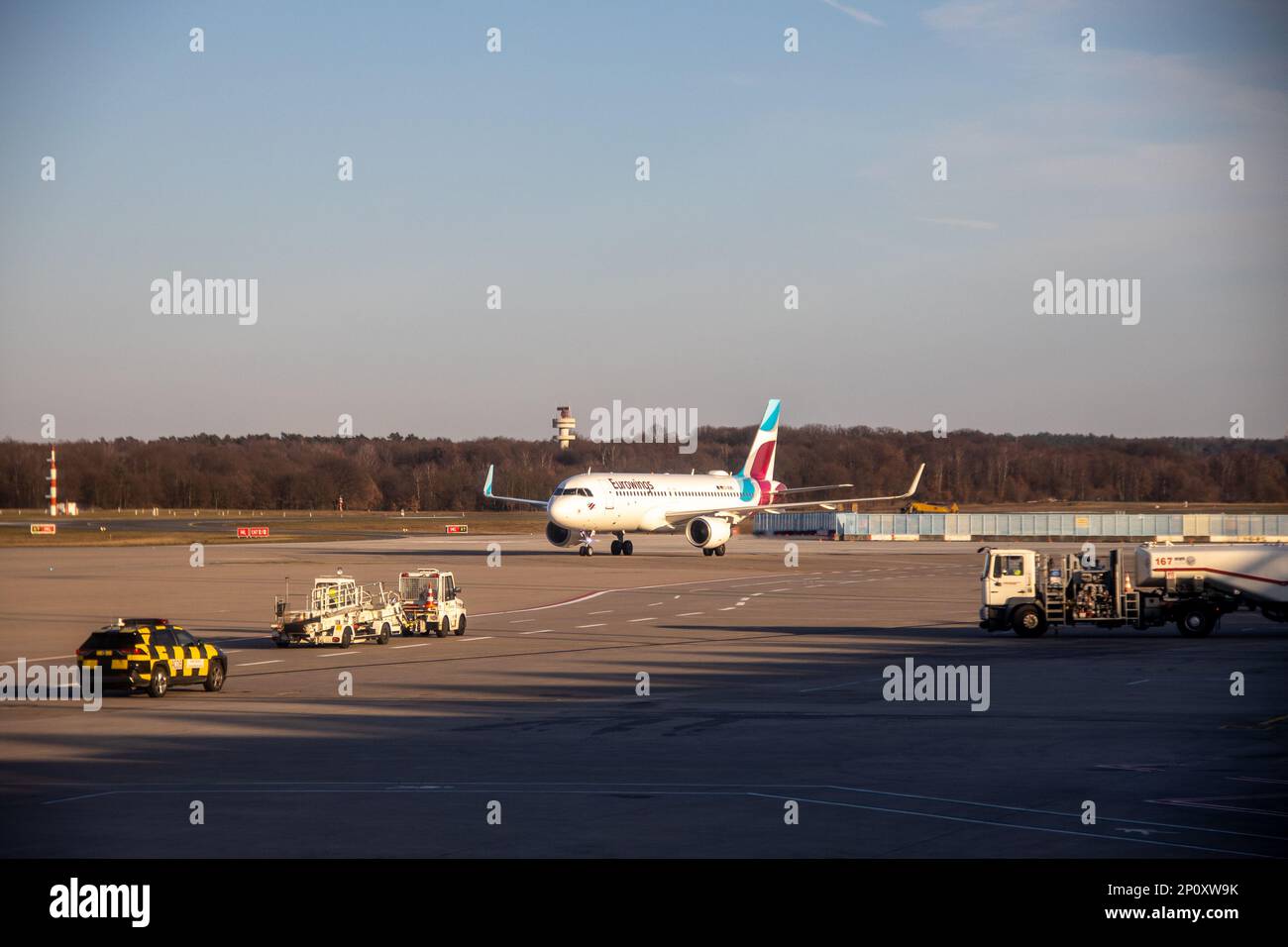 Flughafen Köln Bonn Eurowings Terminal www.alamy.de