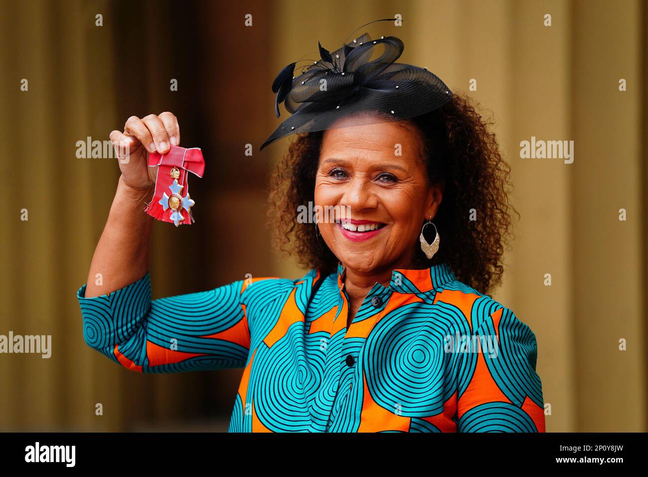 Chinyere Nwanoku, Gründer von Chineke! Nachdem sie während einer Einweihungszeremonie im Buckingham Palace, London, zum CBE für Musik und Vielfalt ernannt wurde. Foto: Freitag, 3. März 2023. Stockfoto