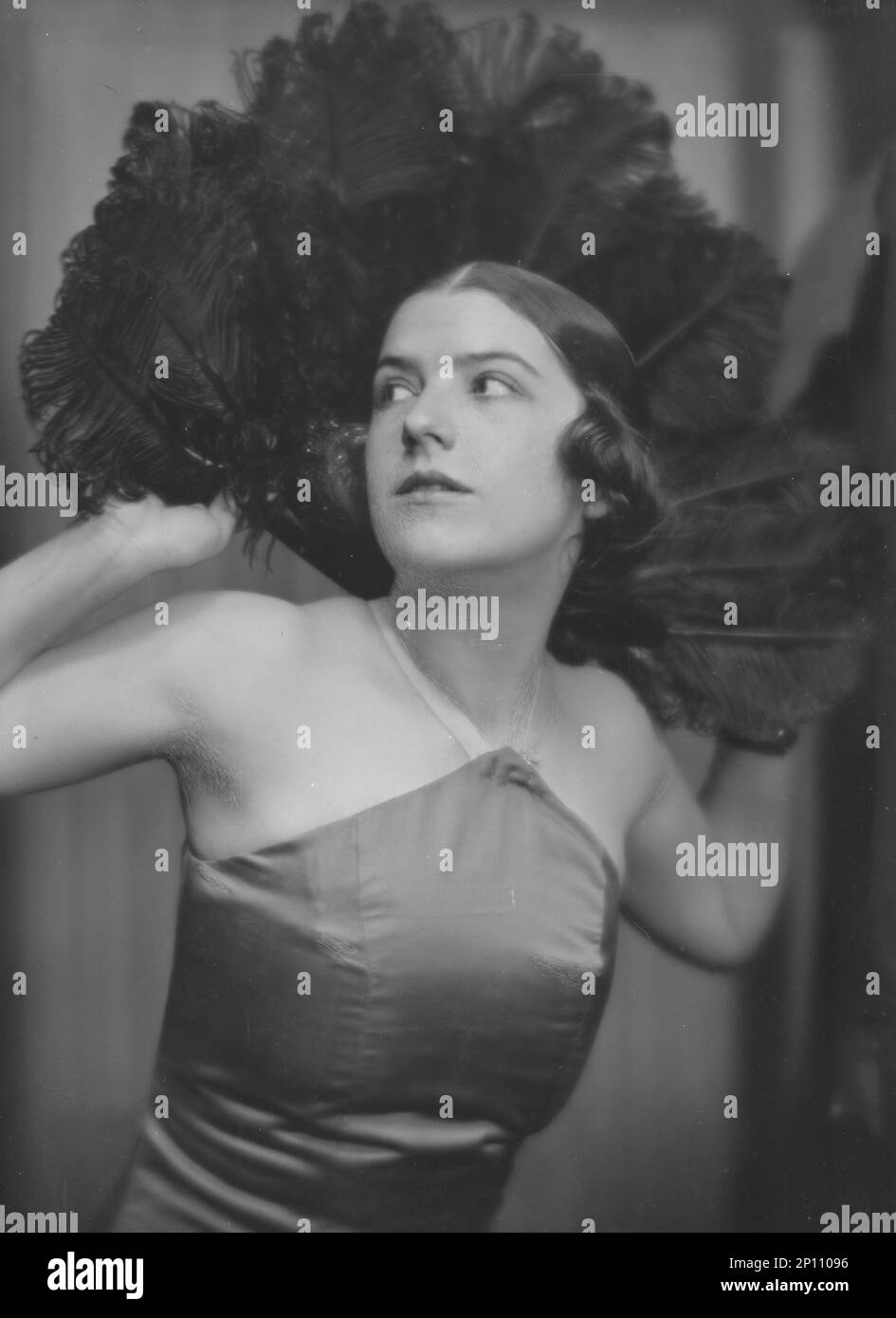 Cavaugh, Lucile, Miss, Porträtfoto, 1917. Mai 10. Stockfoto