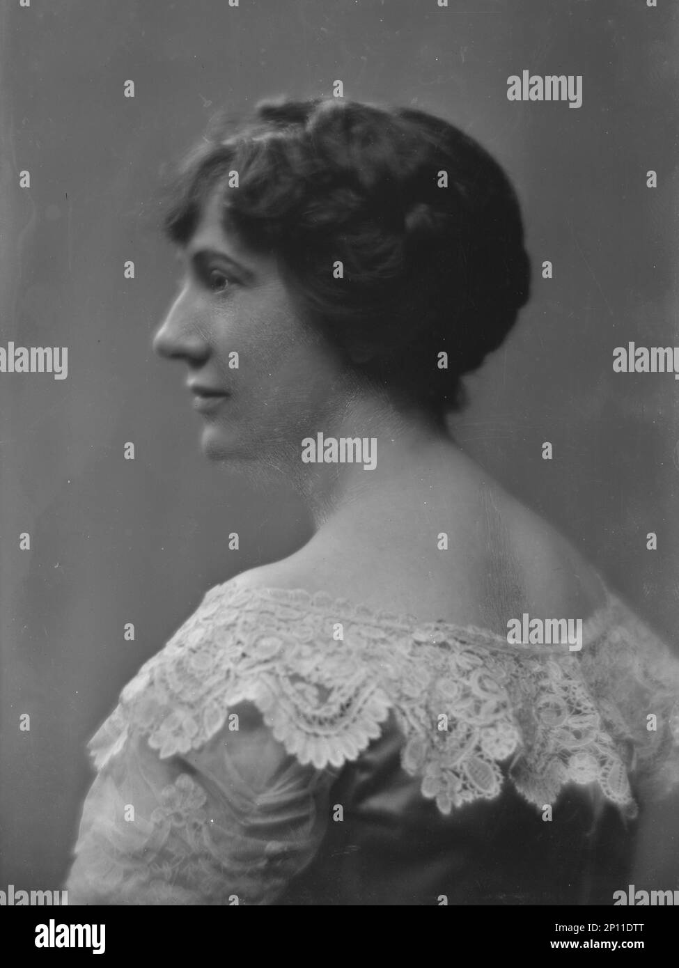 Fiefield, S., Mrs., Porträtfoto, 1916. Stockfoto