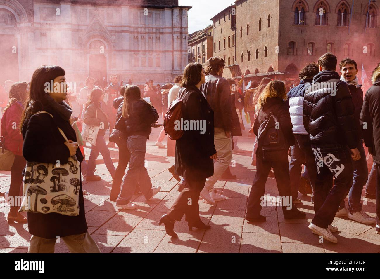 Bologna, ITALIEN. 3. März 2023. Klimaschutzaktivisten nehmen an einer Demonstration Teil, die am Freitag im Rahmen des Global Climate Strike am 3. März 2022 in Bologna, Italien, für die künftige Bewegung organisiert wird. Kredit: Massimiliano Donati/Alamy Live News Stockfoto