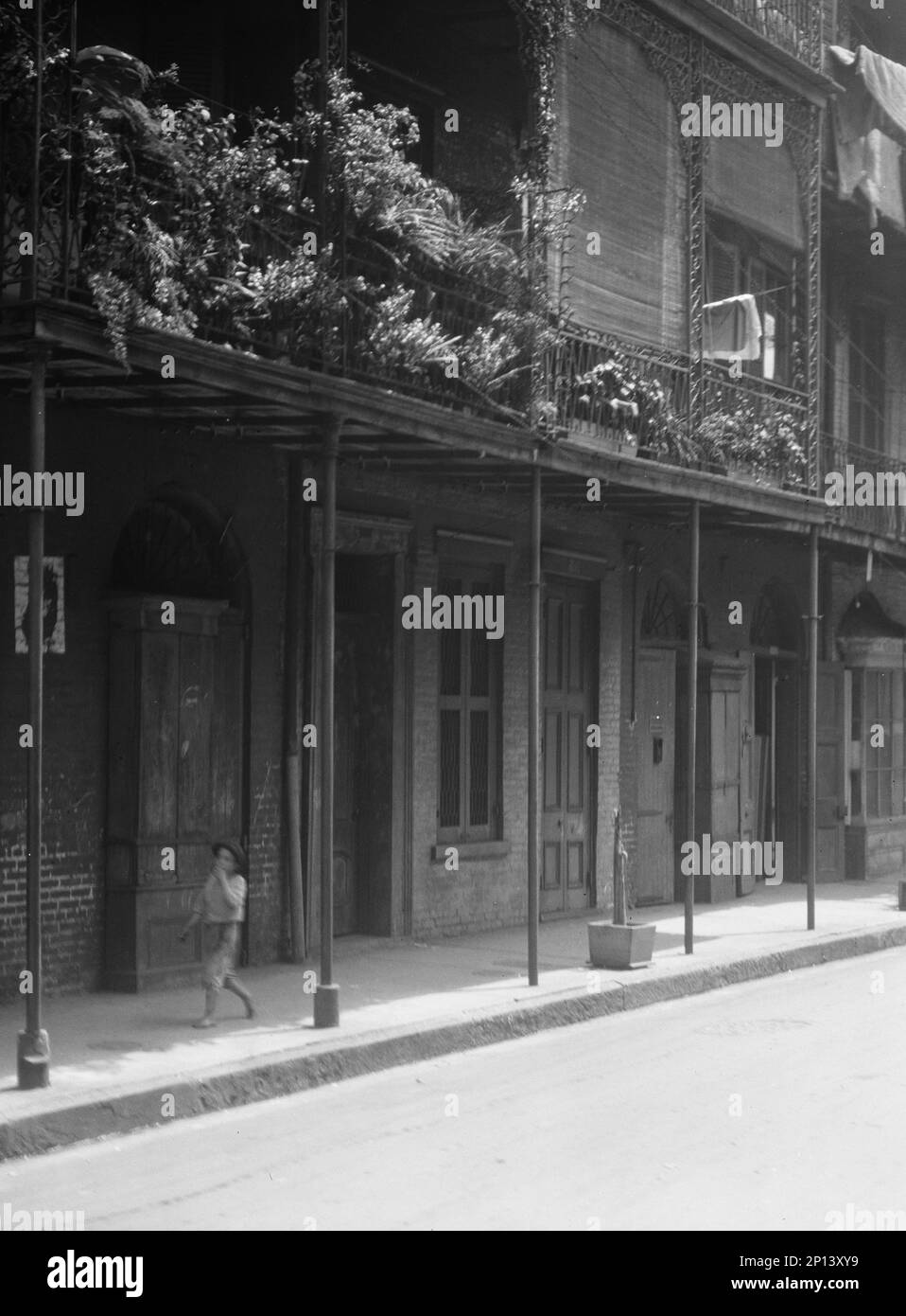 Straßenszene, New Orleans, zwischen 1920 und 1926. Stockfoto