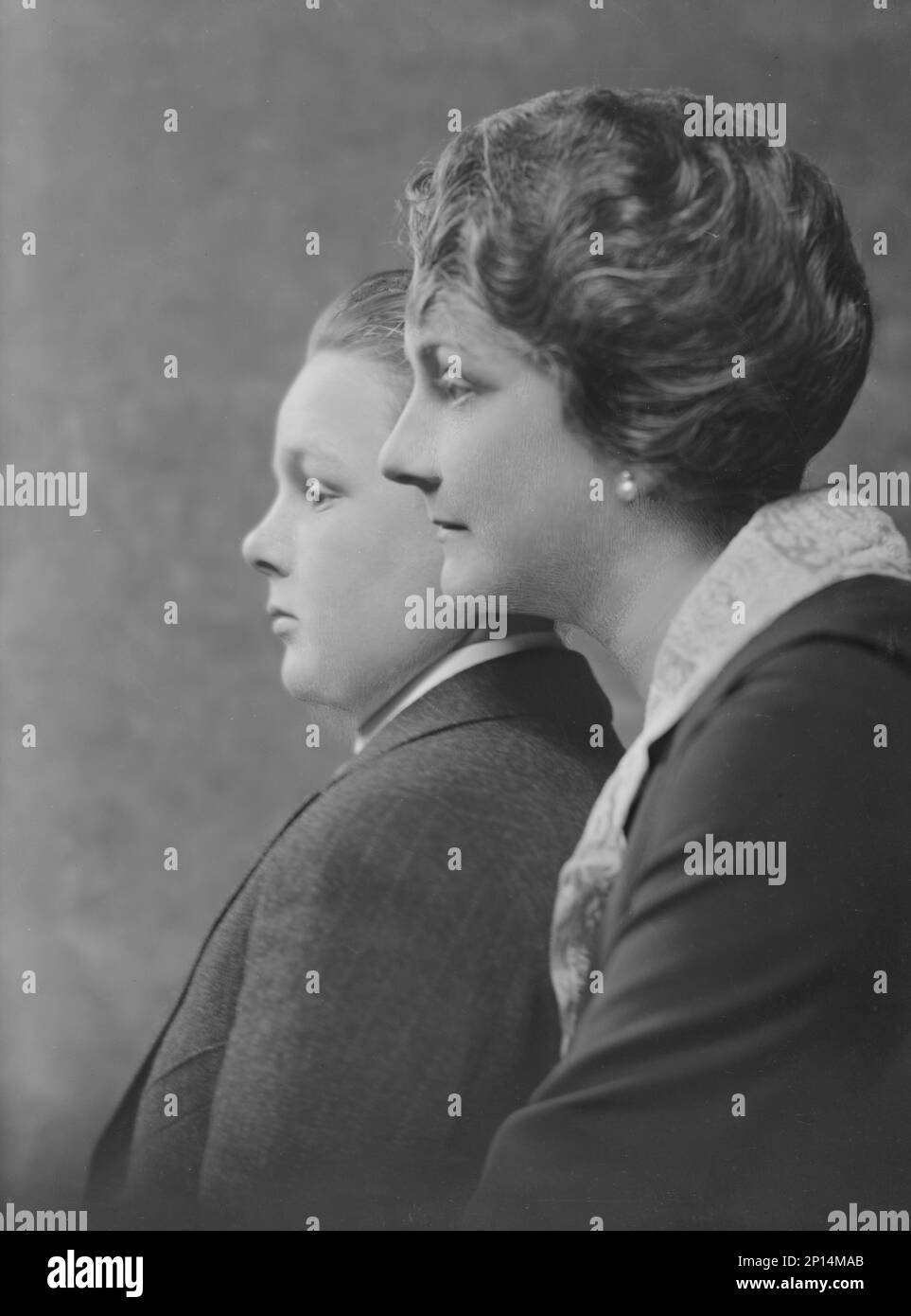 Arbeit, Bertram, Mrs. Und Sohn, Porträtfoto, 1916 oder 1917. Stockfoto