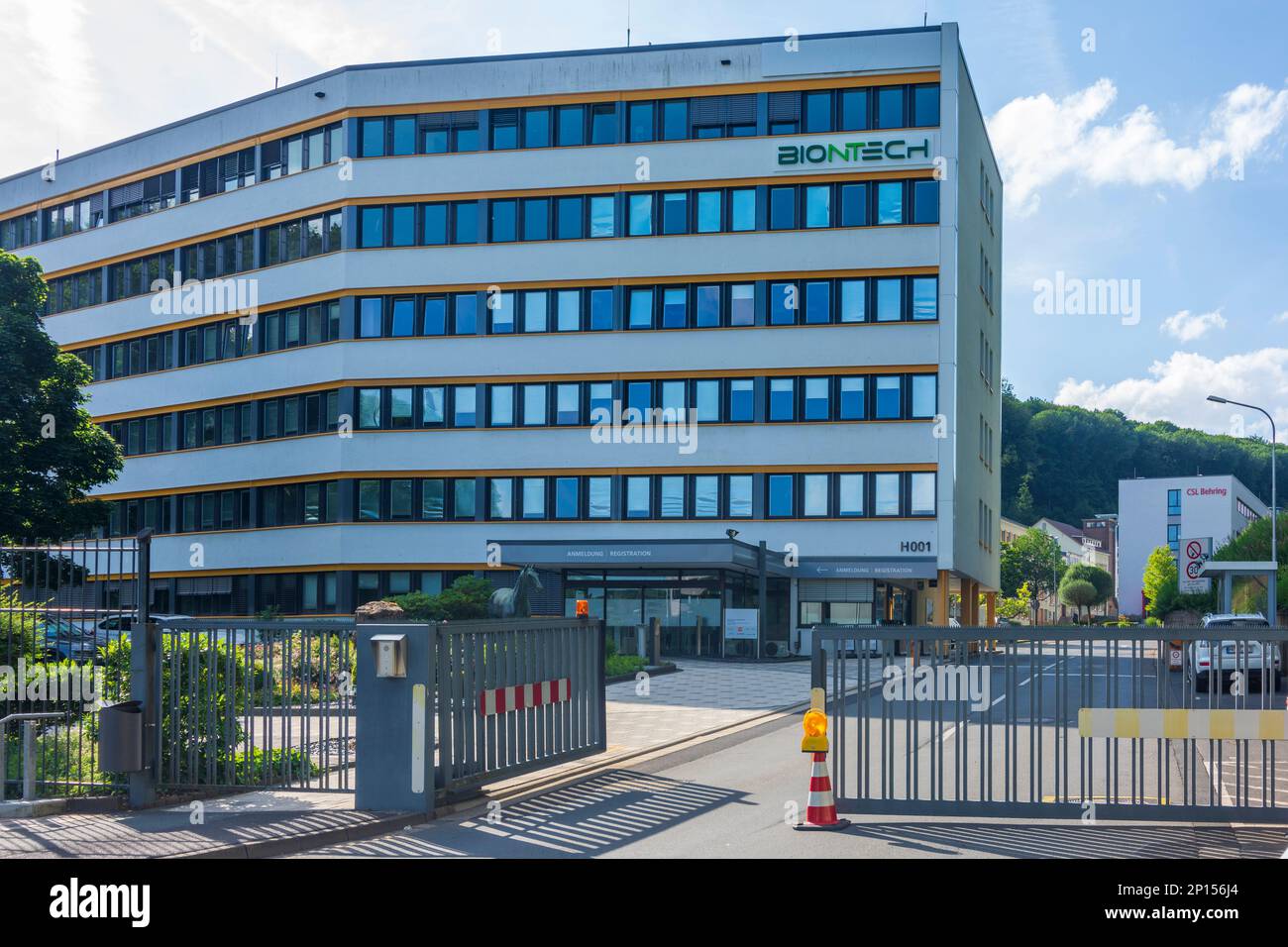 Marburg: Ehemaliger pharmazeutischer Hersteller der Behringwerke, heute Cluster von Biotechnologieunternehmen wie BioNTech in Lahntal, Hessen, Deutschland Stockfoto