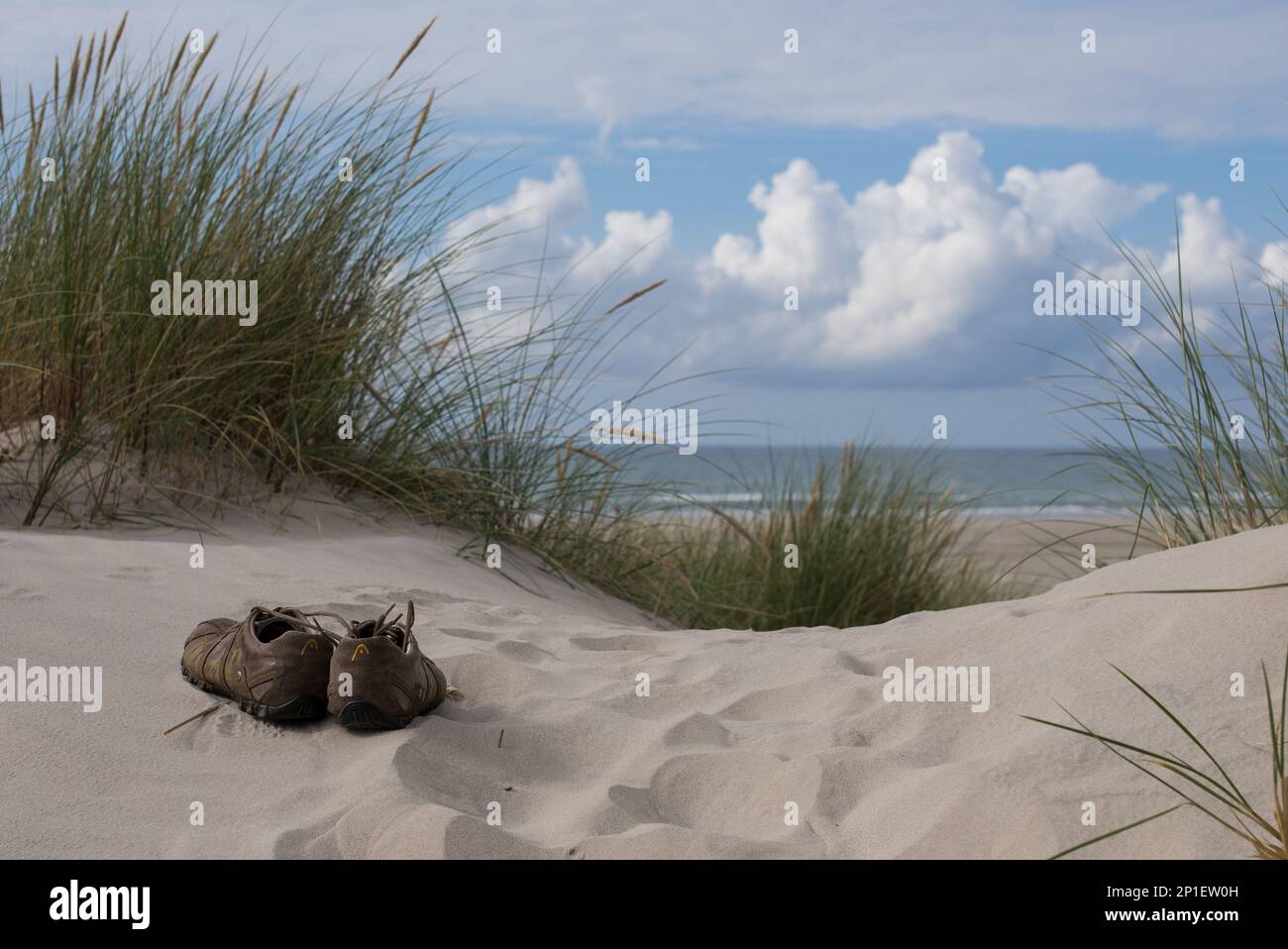 Schuhe am Strand Stockfoto