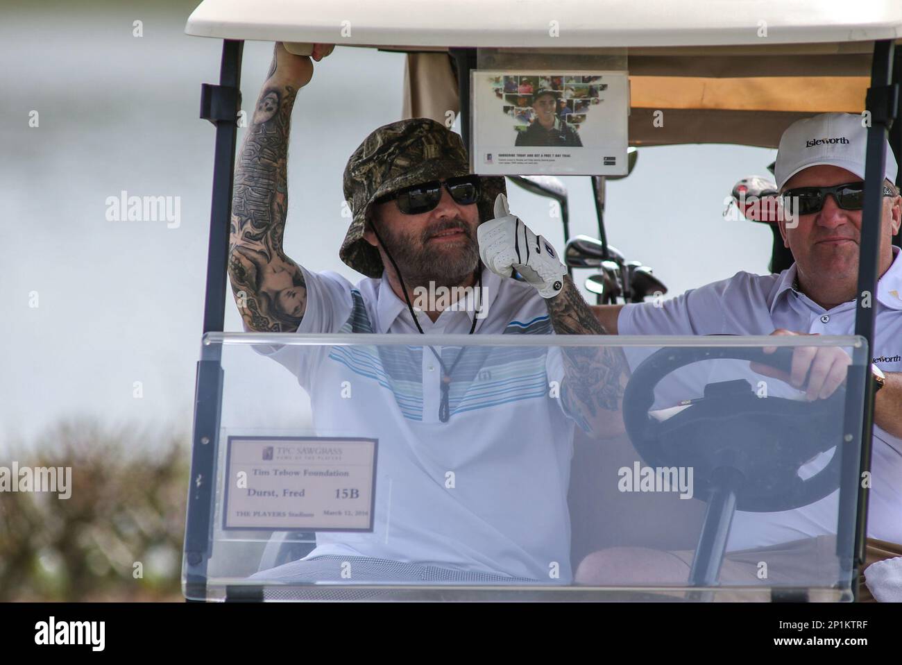 March 12, 2016: Limp Bizkit frontman Fred Durst during the Tim Tebow Foundation Celebrity Golf Classic at the TPC Sawgrass Stadium Course in Ponte Vedra Beach,Fl. (photo by David Rosenblum/Icon Sportswire) (Icon Sportswire via AP Images) Stockfoto