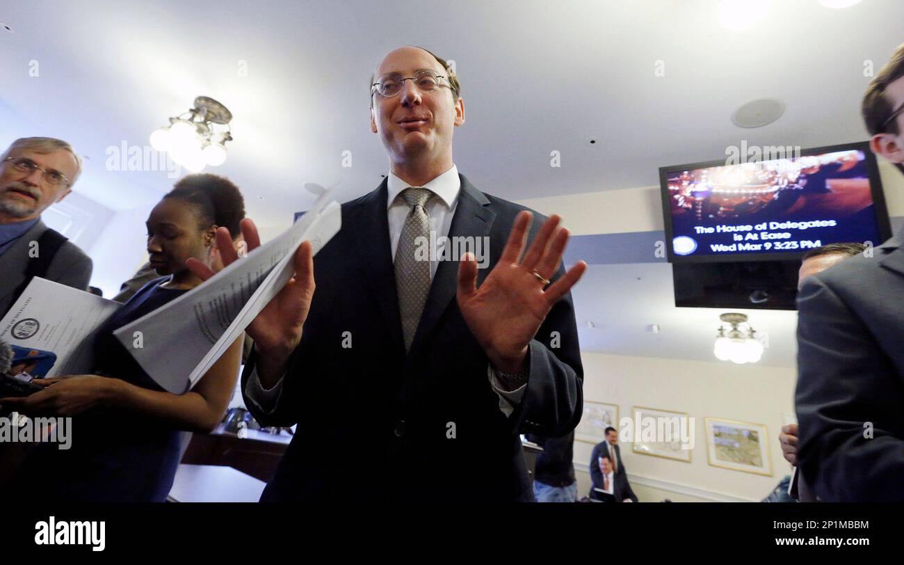 Court of Appeals Judge Stephen R. McCullough took no questions from the media after an interview for appointment to the Virginia Supreme Court in the House Courts of Justice committee inside the State Capitol in Richmond, Va., Wednesday, March 9, 2016. The committee certified him and now the full House will vote on the matter. (Bob Brown/Richmond Times-Dispatch via AP) MANDATORY CREDIT Stockfoto