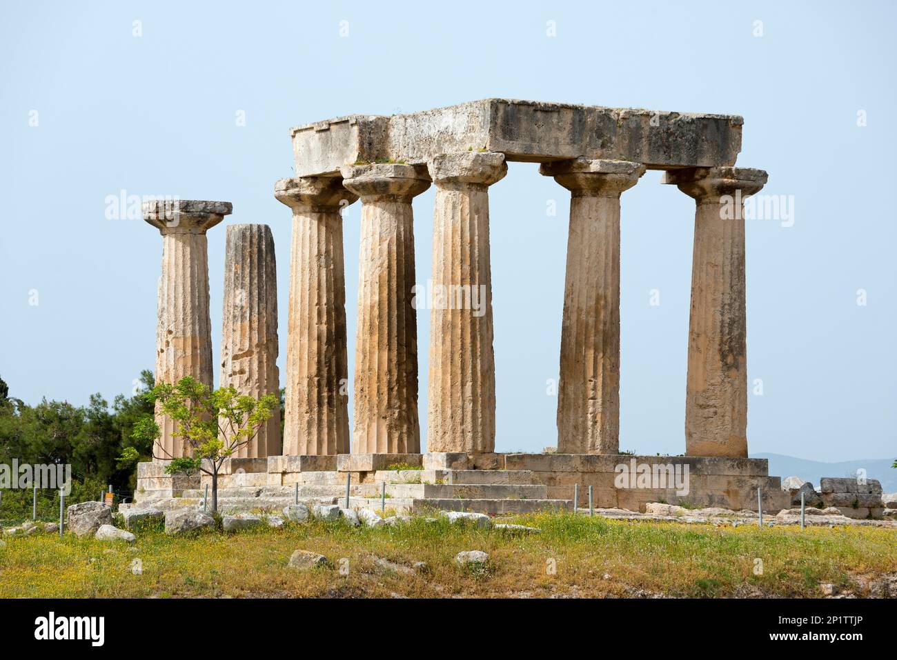 Tempel des Apollo, das antike Korinth, Korinthien, Peloponnes, Griechenland, Tempel des Apollo Stockfoto