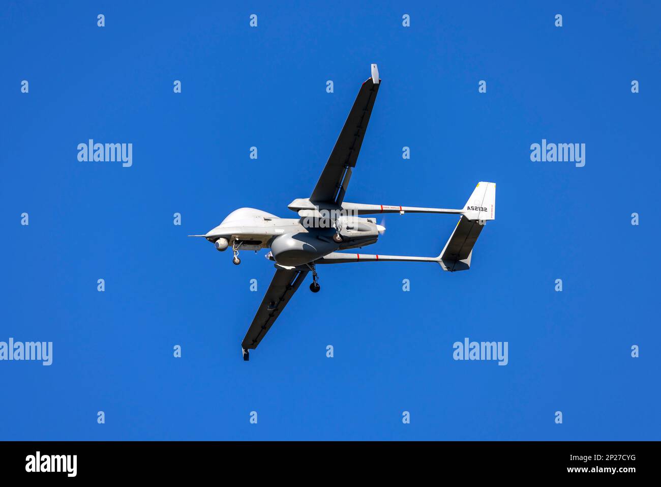 Maltese Air Force IAI Heron Shoval (Reg.: AS2132) nähert sich nach einem eintägigen Einsatz der Landebahn 31. Stockfoto