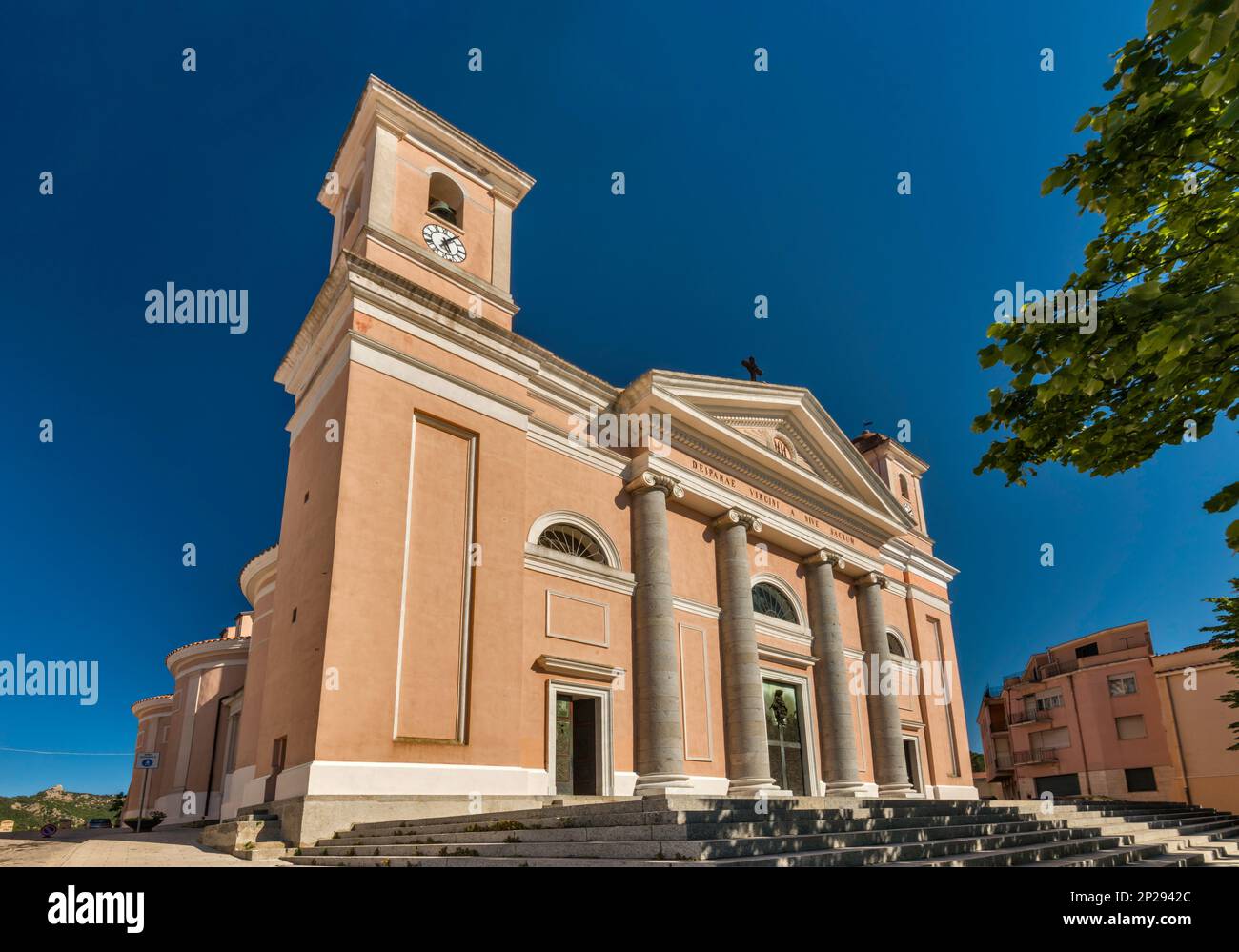 Cattedrale della Madonna della Neve, 19. Jahrhundert, Kathedrale im neoklassizistischen Stil in Nuoro, Sardinien, Italien Stockfoto