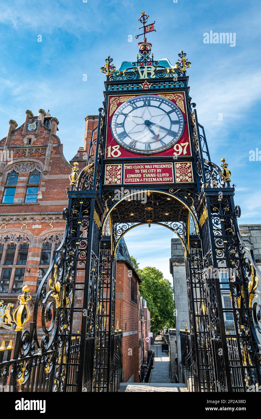 Historische kunstvoll verzierte viktorianische Eastgate Clock, Chester, England, Großbritannien Stockfoto