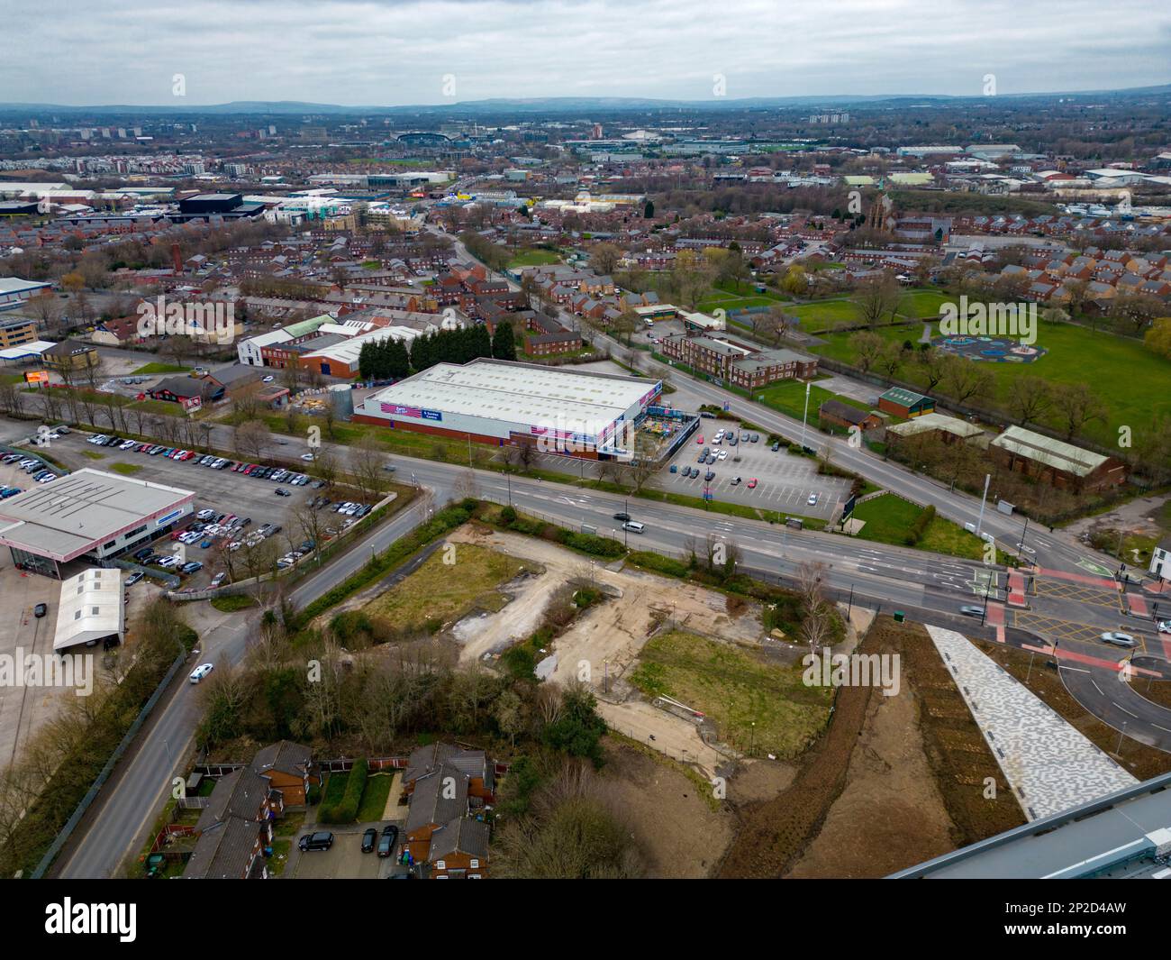 Luftaufnahmen des New Belle Vue Speedway und der Belle View School sowie Auktionen und Wohnungen Stockfoto