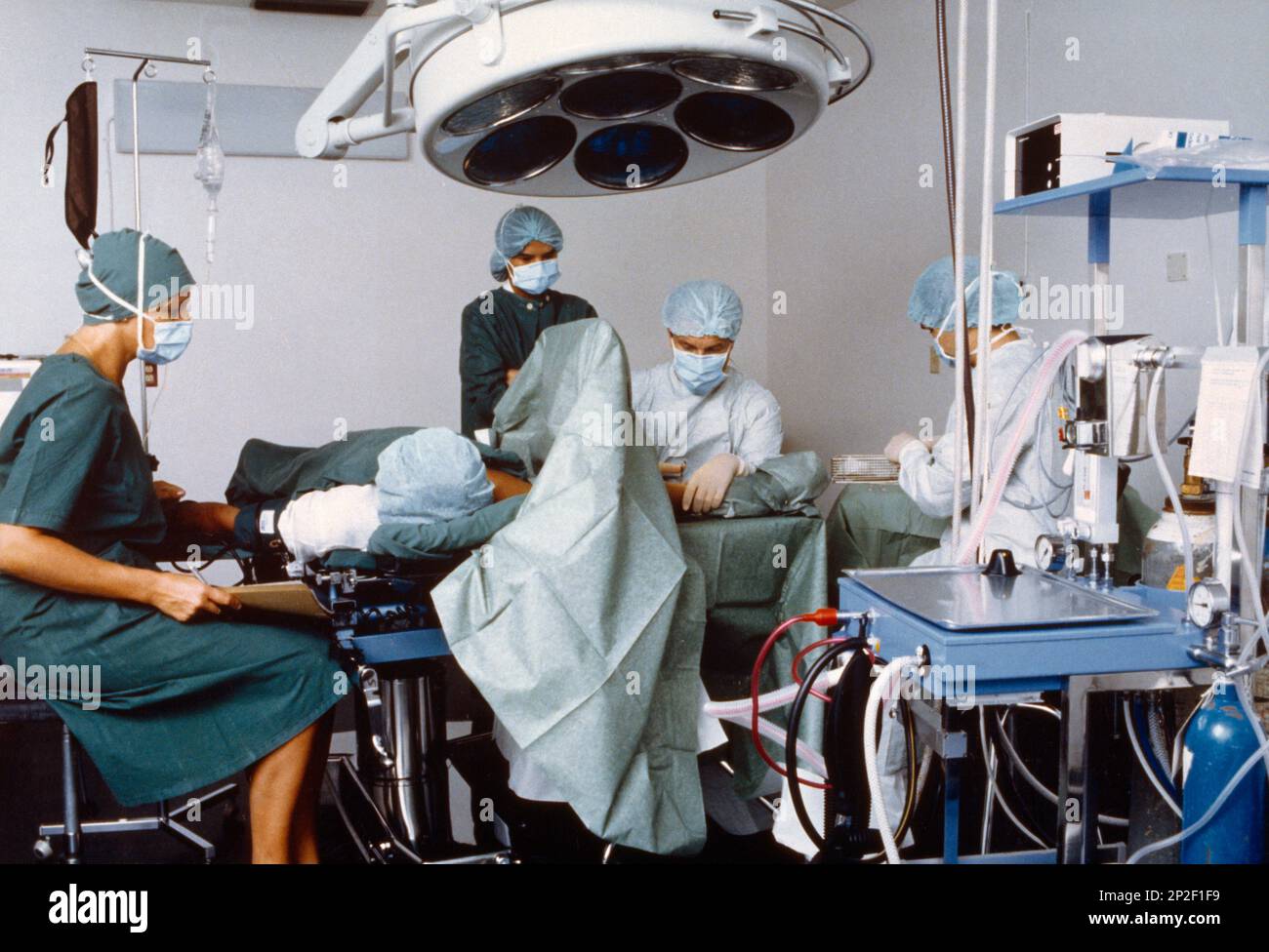 Saudi-Arabien Riyadh Patient Im Krankenhaus Operationssaal Stockfoto