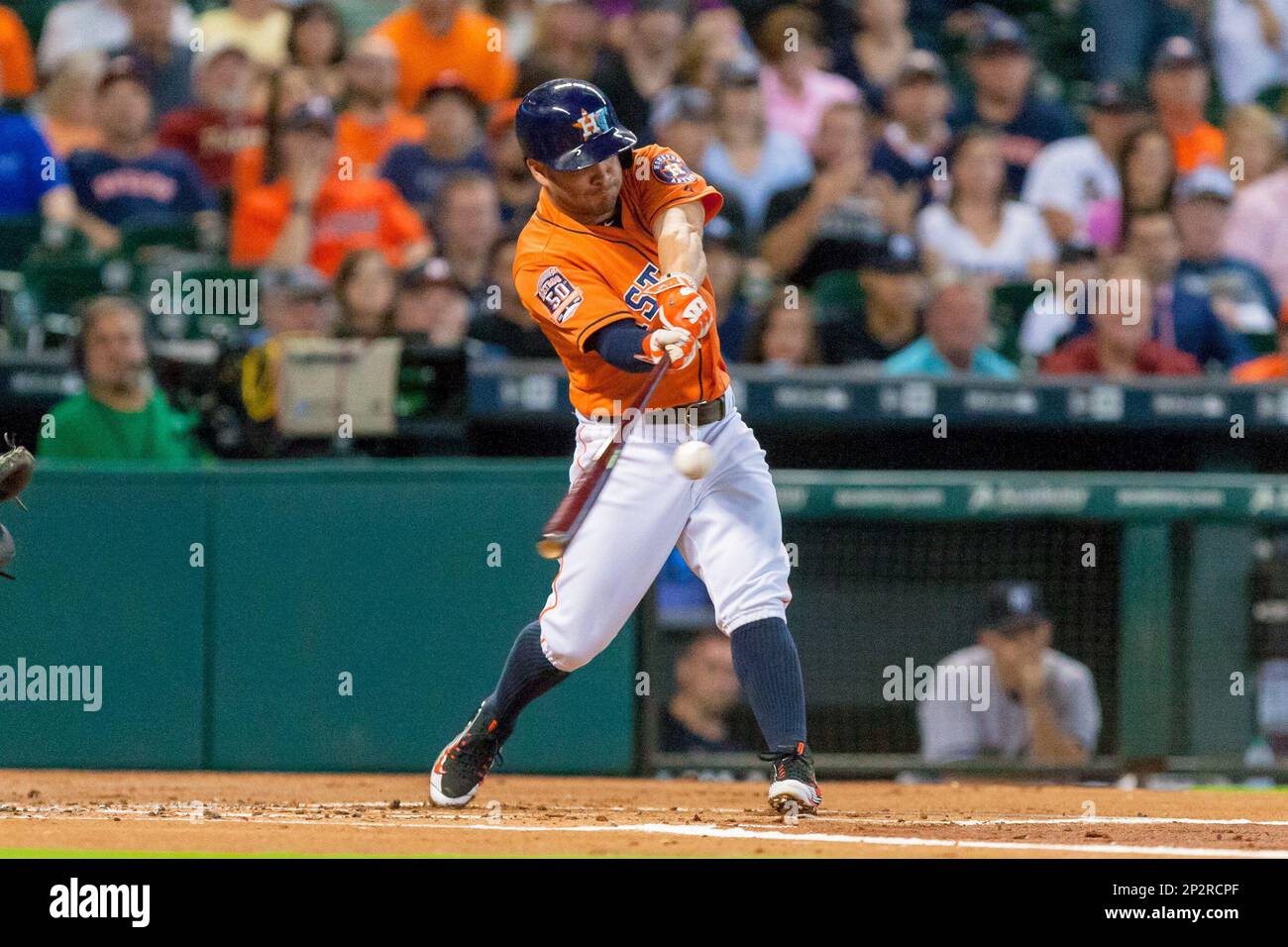 JUN 26, 2015: Houston Astros shortstop Carlos Correa (1) hitting the ball during the baseball game against the New York Yankees. New York Yankees defeated Houston Astros 3-2. (Icon Sportswire via AP Images) Stockfoto