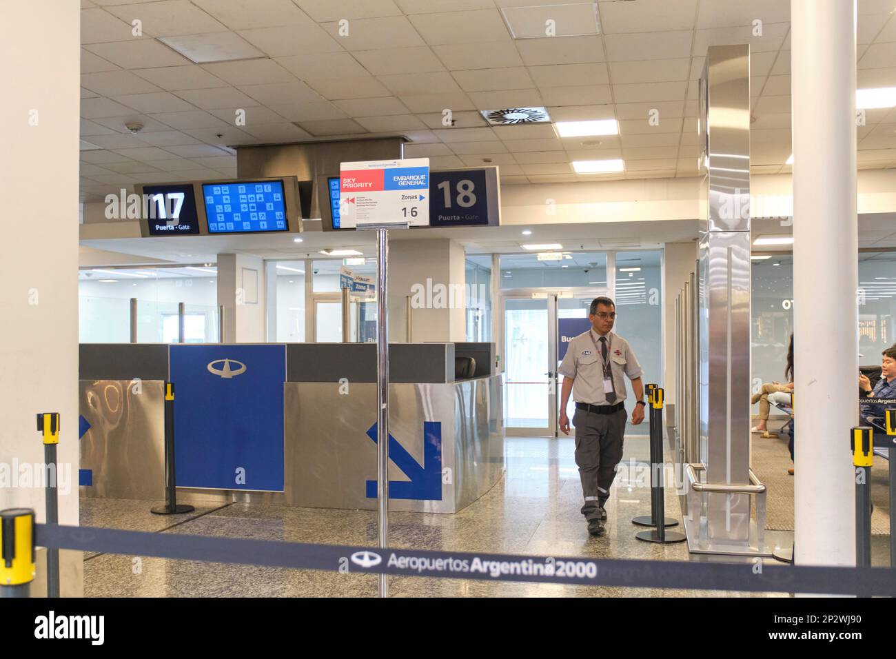 Buenos Aires, Argentinien, 18. November 2022: Boarding-Gates am Jorge Newbery International Airport. Stockfoto