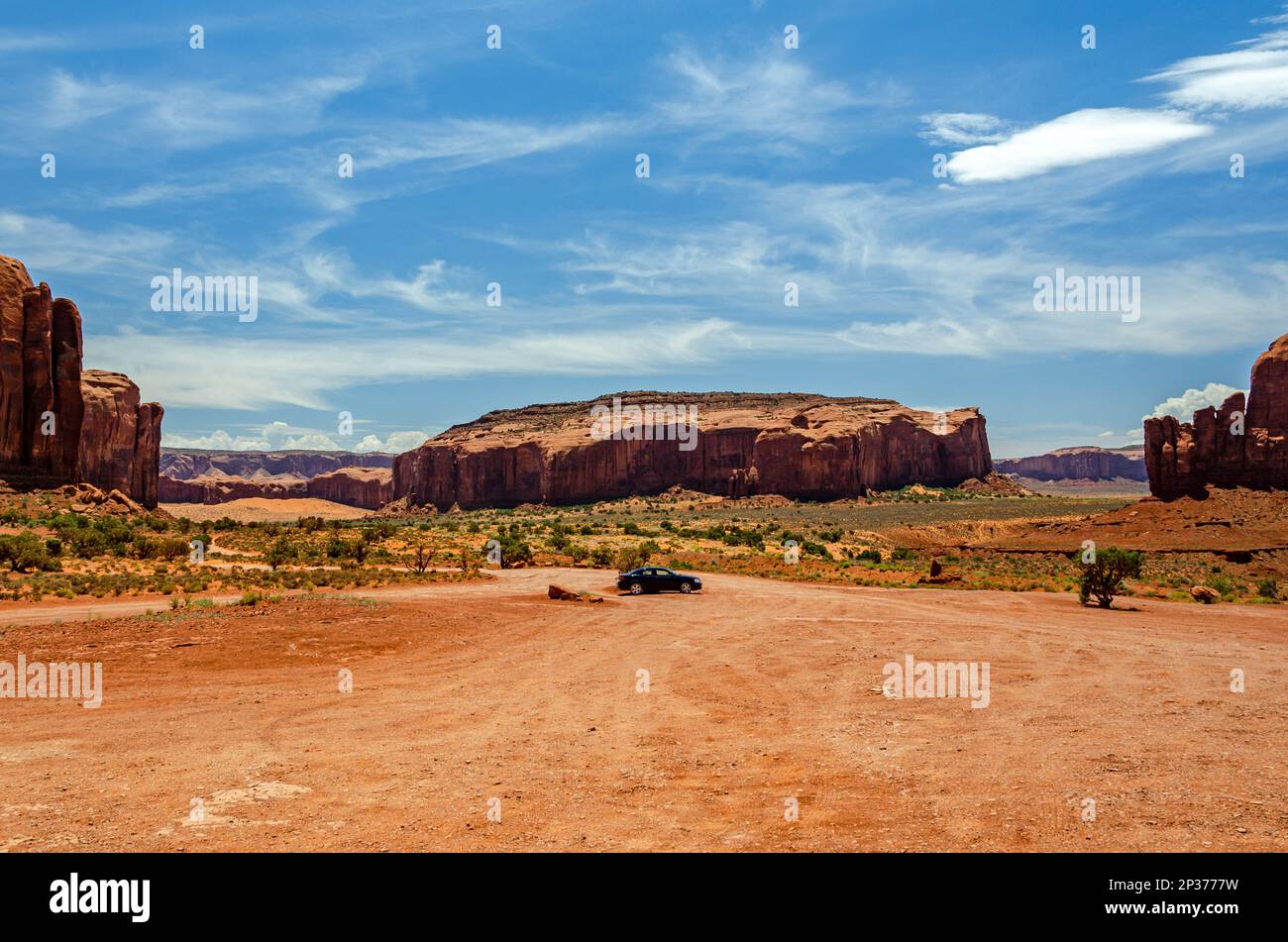 Ein Roadtrip durch die Wüste im Monument Valley in den USA Stockfoto
