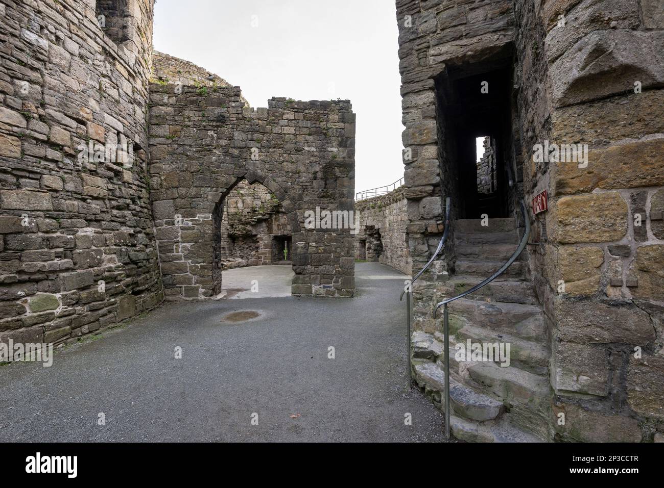 Auf der Außenseite von Beaumaris Castle, Anglesey, Nordwales. Stockfoto