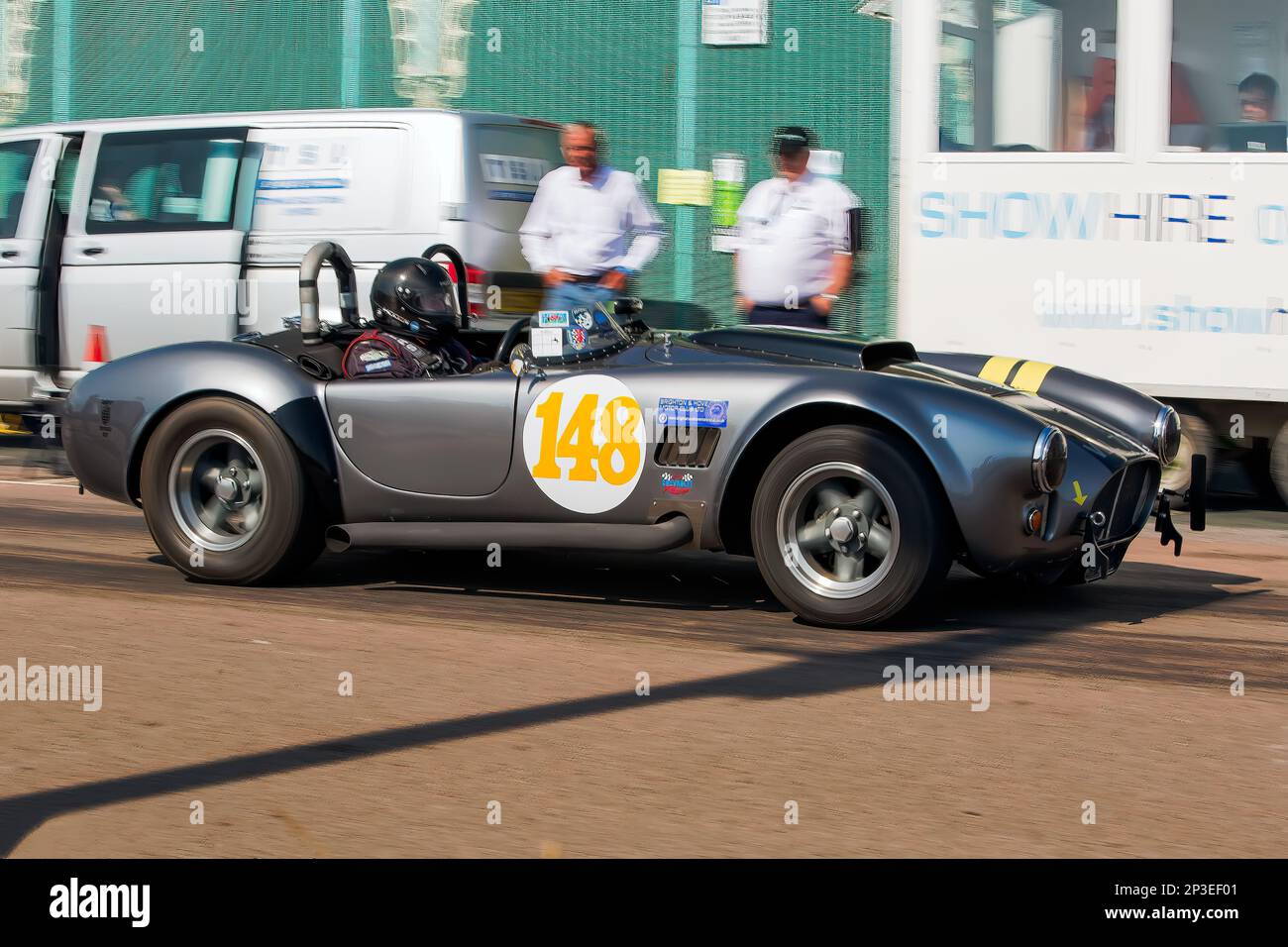 Roadcraft Cobra bei den Brighton National Speed Trials 2017. Dies ist das älteste Autorennen in Großbritannien und findet in der südöstlichen Küstenstadt Brighton statt. Madeira Drive ist eine Straße, die am Meer entlang verläuft und ist normal voller Leute, die den Strand, den Pier und die lokalen Sehenswürdigkeiten erkunden. Heute wird es zu einem 1/4-mal-Testkurs gebracht.2. September 2017. Stockfoto