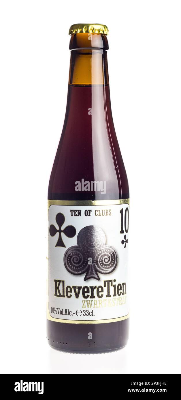 Eine Flasche belgisches Klevere Tien-Bier, isoliert auf weißem Hintergrund Stockfoto