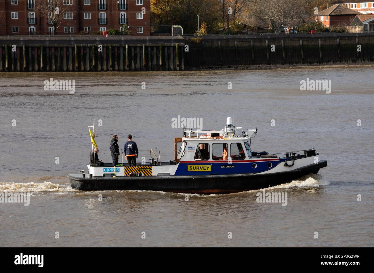 Überwachungsschiff Watchdog auf der Themse in London Stockfoto