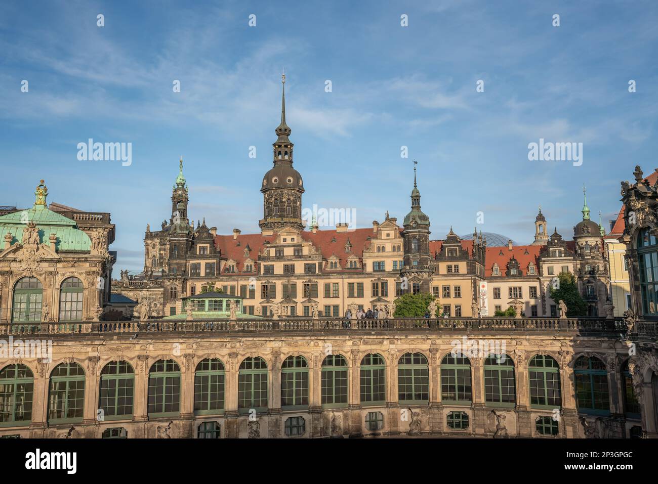Schloss Dresden (Residenzschloss) und Schloss Zwinger - Dresden, Sachsen, Deutschland Stockfoto