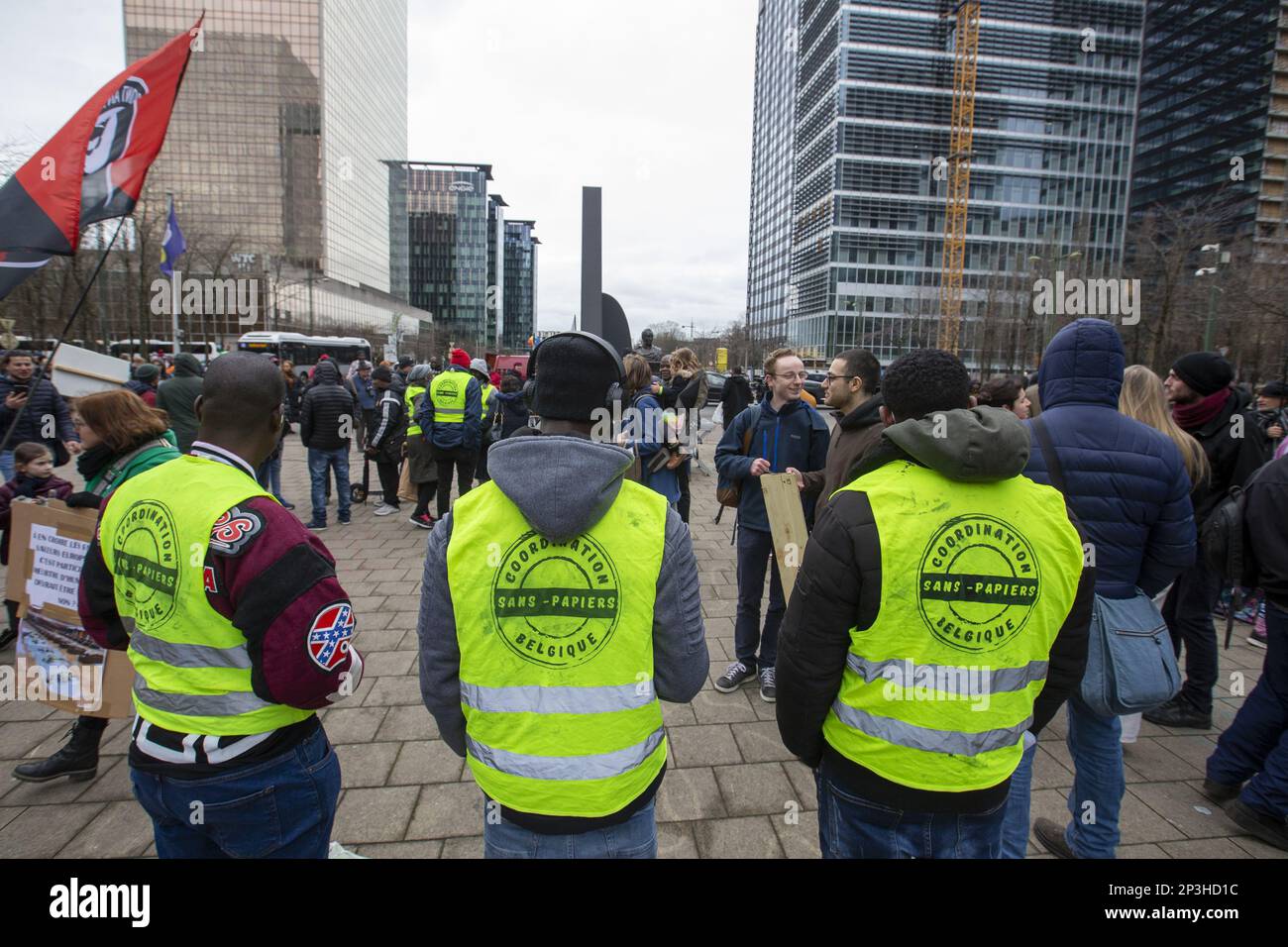 Abbildung zeigt eine Demonstration, die von der Koordination von Migranten ohne Papiere organisiert wurde, um Menschen ohne Papiere zu unterstützen, am Sonntag, den 05. März 2023 in Brüssel. BELGA FOTO NICOLAS MAETERLINCK Stockfoto